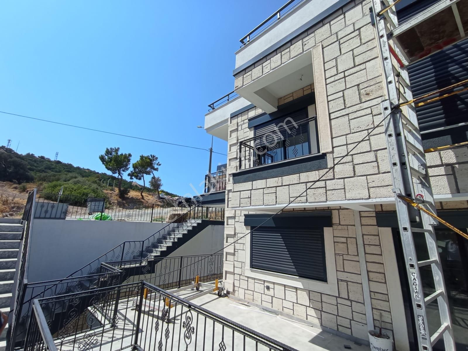 Satılık Yeni Foça Burunucu'nda Şahane Fourlex Villa - Görsel 9