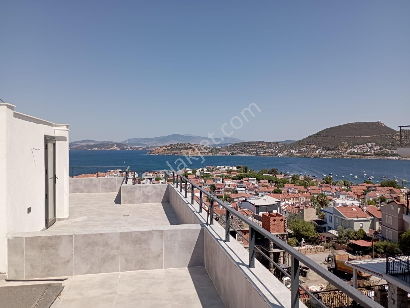 Satılık Yeni Foça Burunucu'nda Şahane Fourlex Villa - Görsel 3