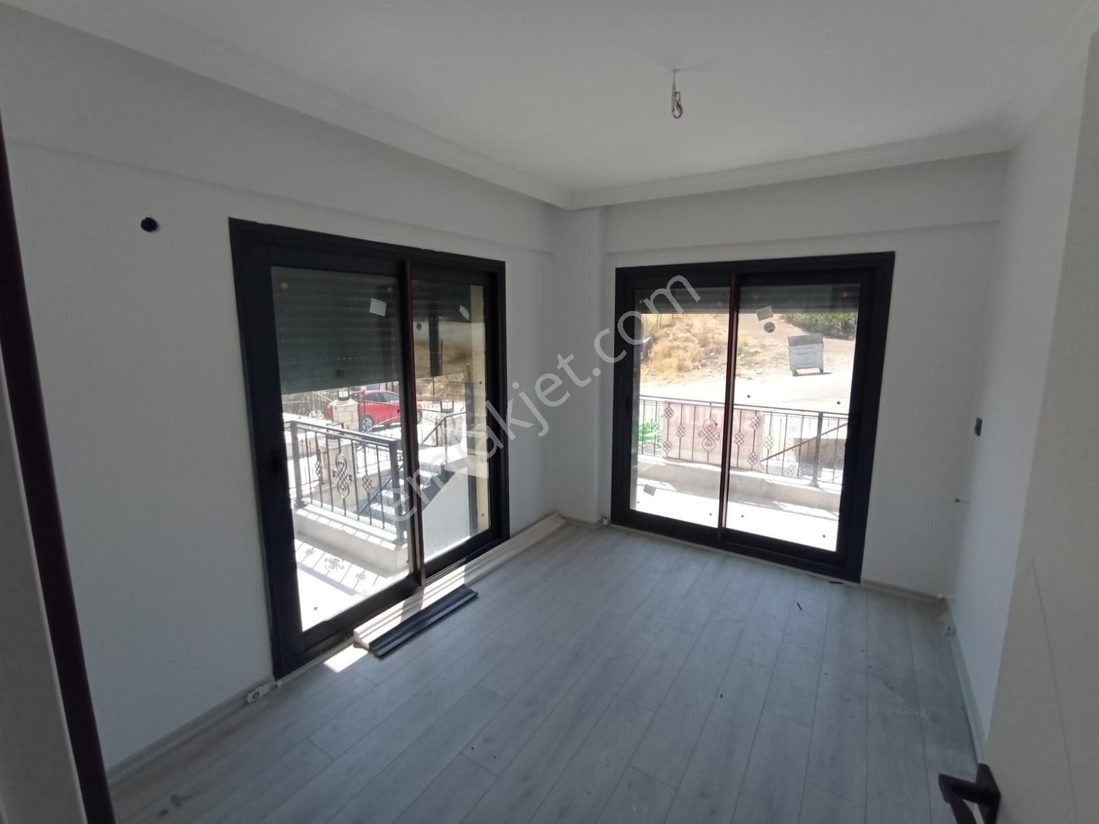 Satılık Yeni Foça Burunucu'nda Şahane Fourlex Villa - Görsel 11