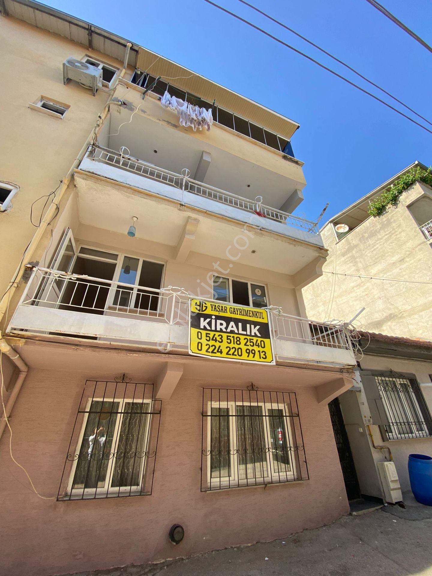 Hüdavendigar Mahallesinde Çift Balkonlu 2+1 Kiralık Daire