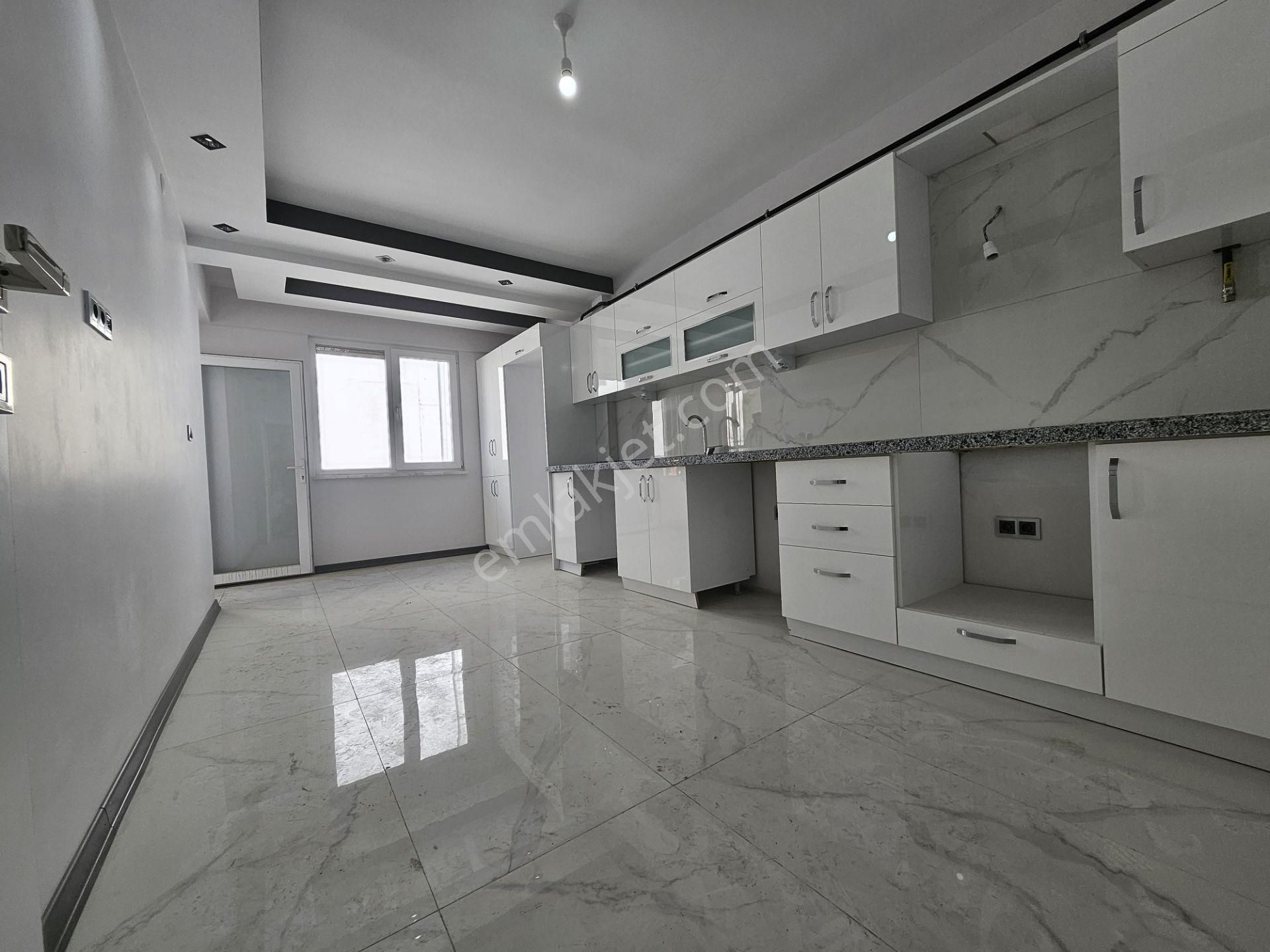 Zafer Esenli Caddesi Dibi Yerden Isıtma Kat Mülkiyetli Sıfır 3+1 Daire Sj-76