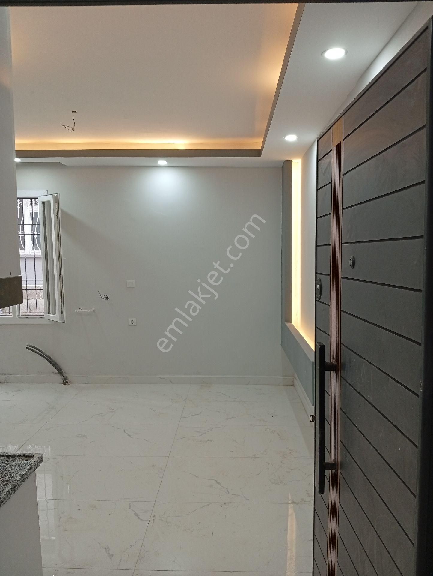 Binevler Rasaf Yolunda Satılık 1+0 Daire
