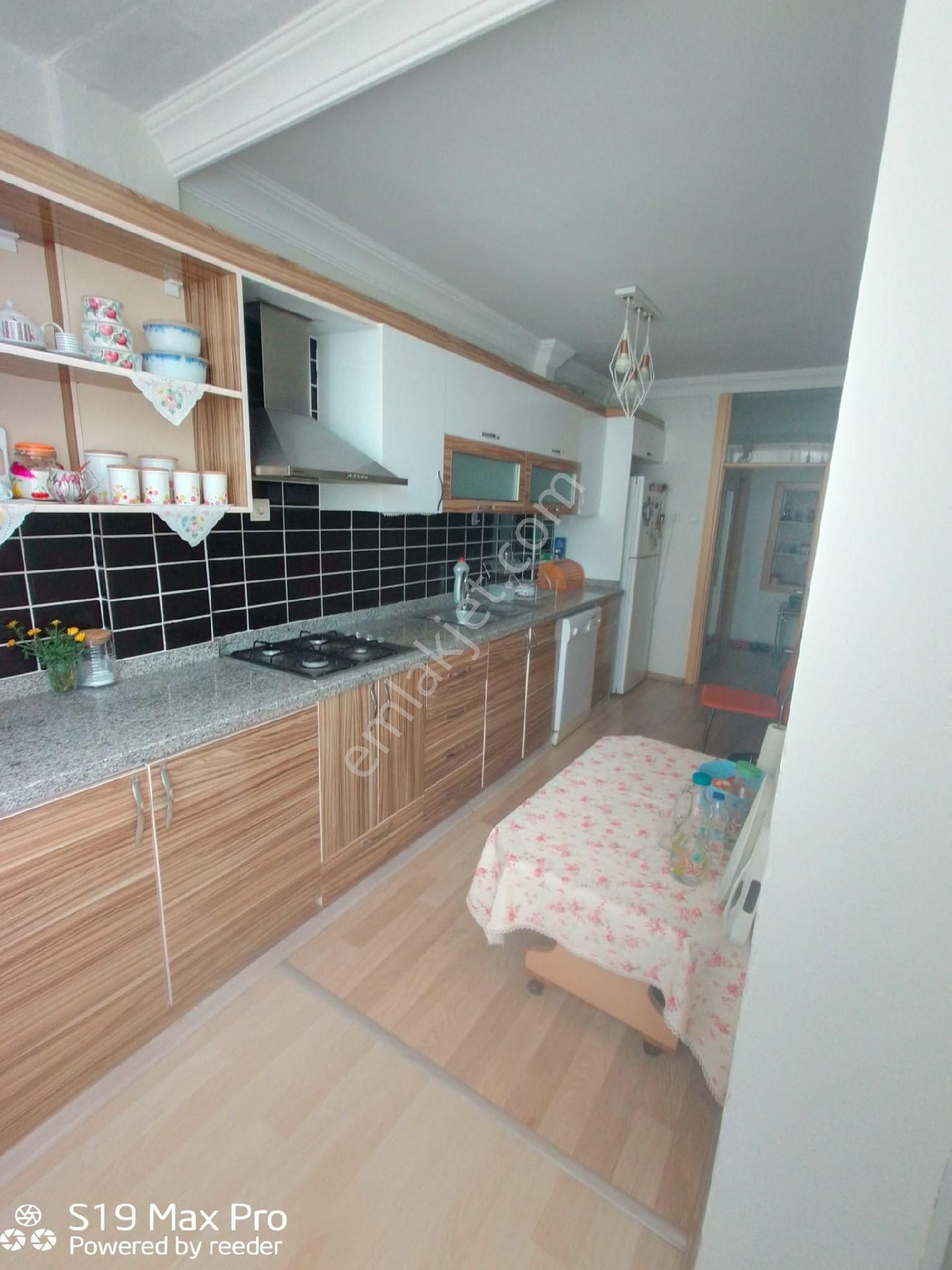 Adana Seyhan Yeşilyurt Mahallesi'nde 3+1 Satılık Daire
