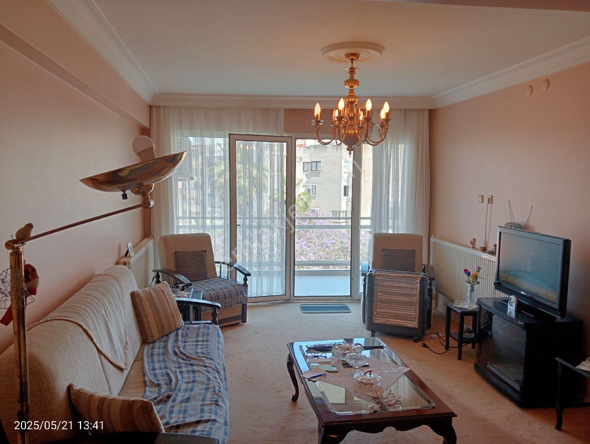 Çarşı Merkezde 3+1 Ara Kat Kuşadası