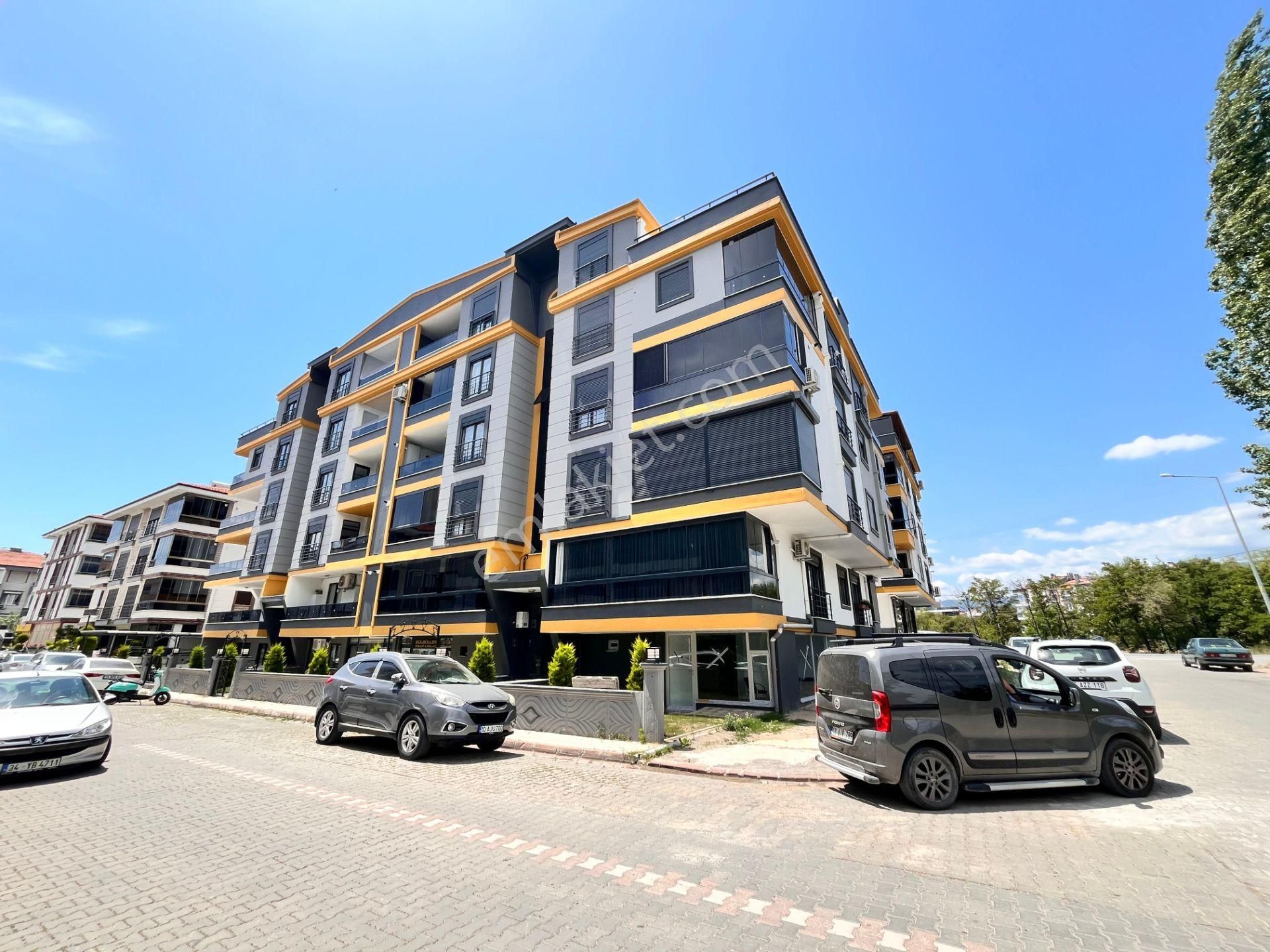 Parstan İkizçayda Kapalı Otoparklı Kombili Geniş 3+1 Dubleks Daire