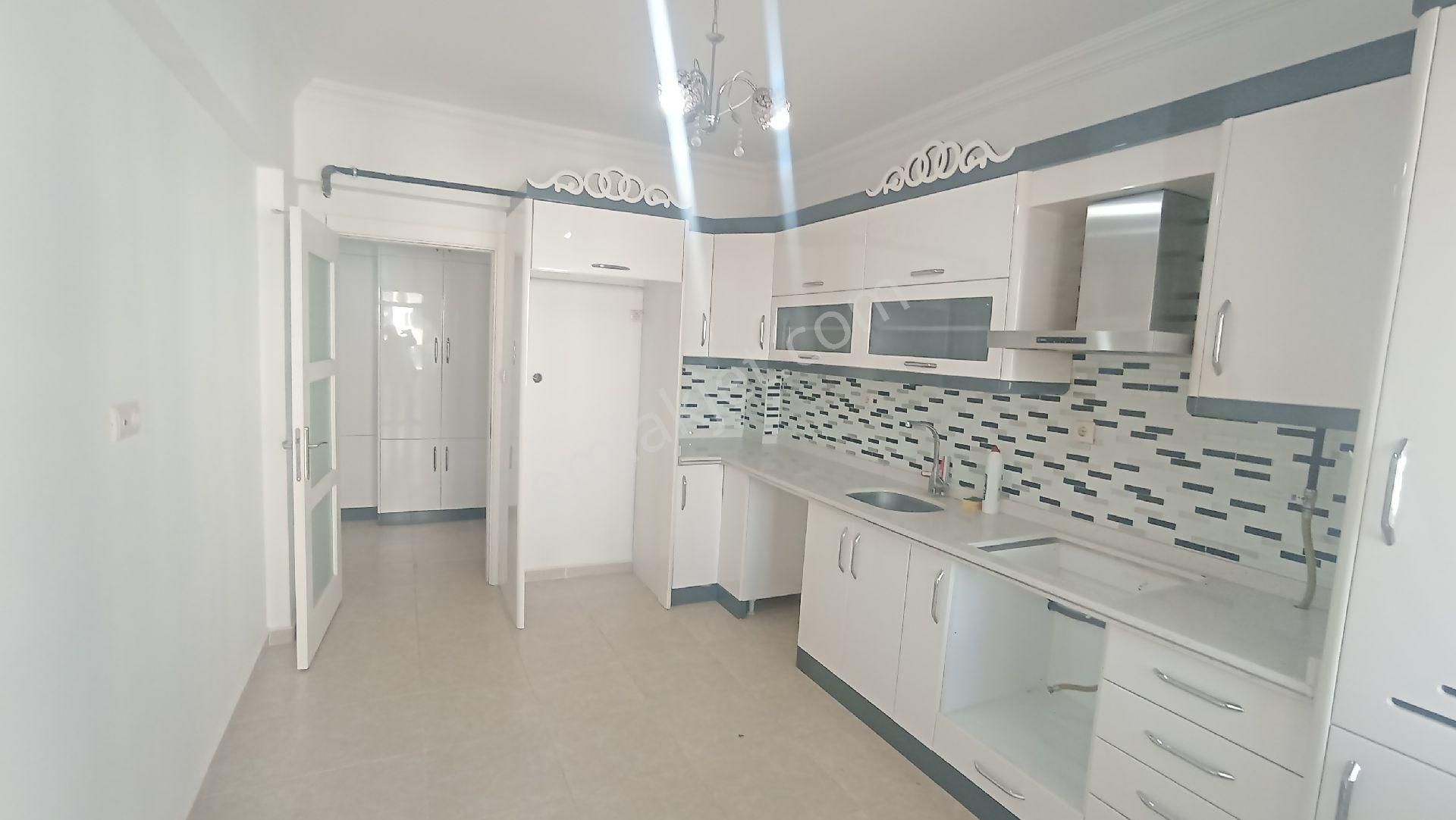 Beştepe Mahlesinde Bakımlı Geniş Site İcerisinde 3+1 Daire