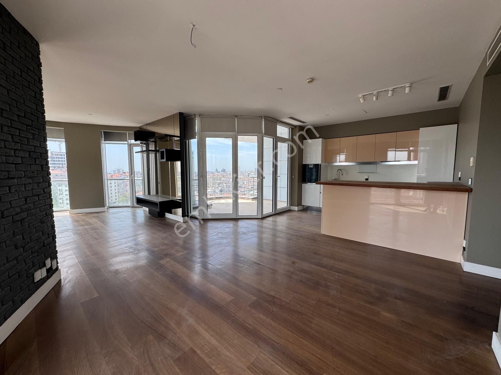 Selenium Panoramada Boğaz Manzaralı Kiralık 2+1 Residence