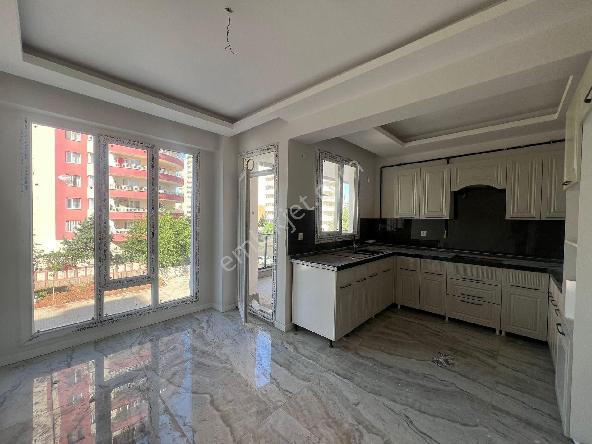 Kent Meydanı’nda Bubya Yapı 8. Kat 3+1 – 130 M² Net Kullanımlı Ferah Daire!