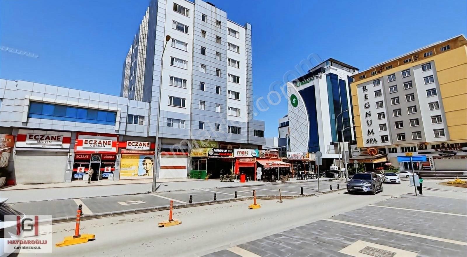 Mücahitler'de Hastahane Bitişiği Satılık Dükkan & Mağaza