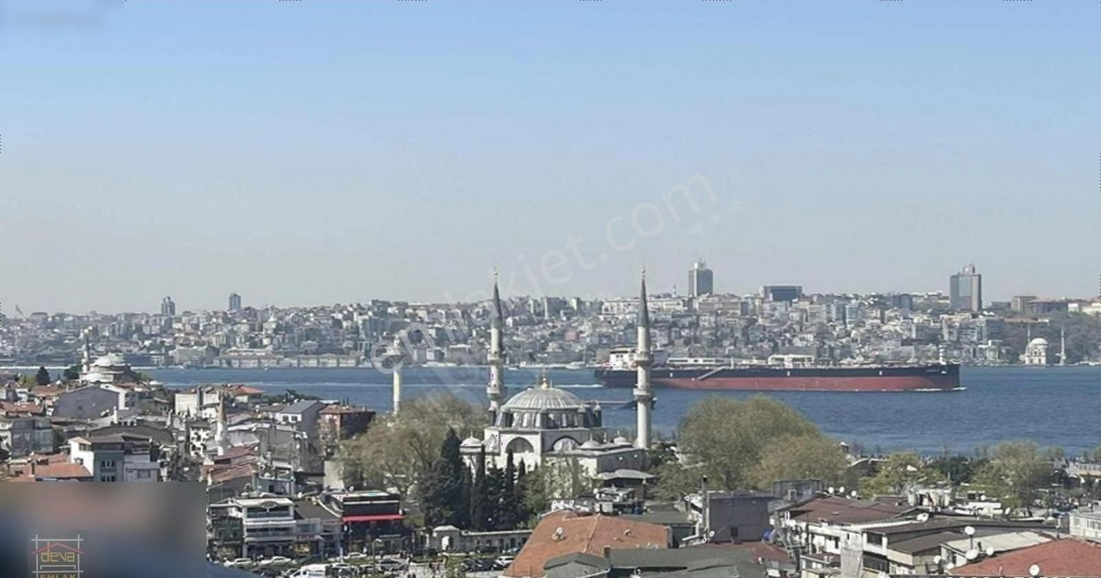 Devadan Tam Merkezde Deniz Manzaralı 5+2 180m2 Dublex