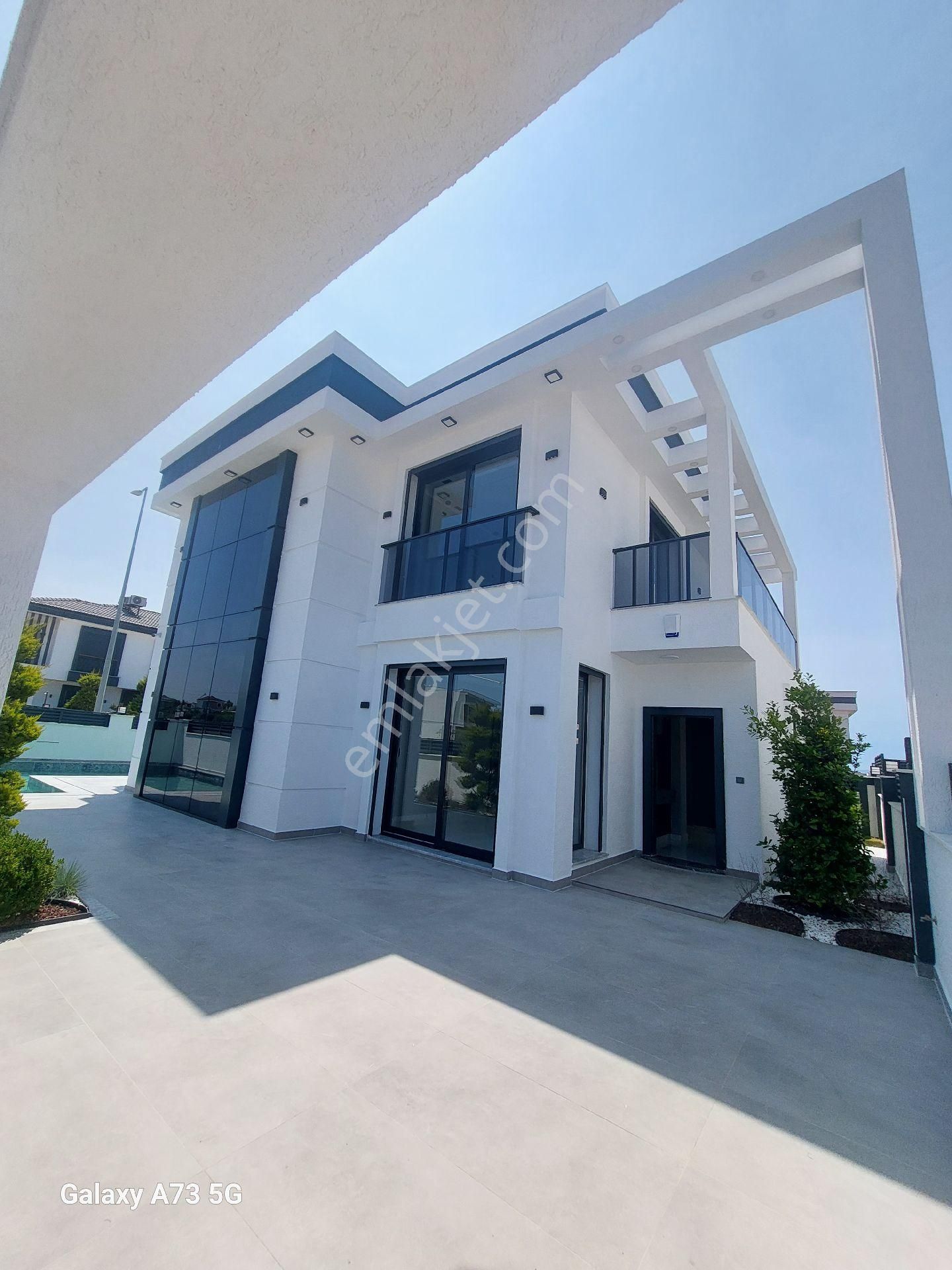 Era'dan Didim Efeler Mahallesinde Satılık Tam Müstakil Villa