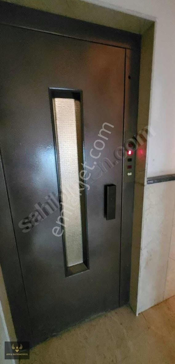 3 + 1 Satılık Daire Kiracı Siz Asansörlu