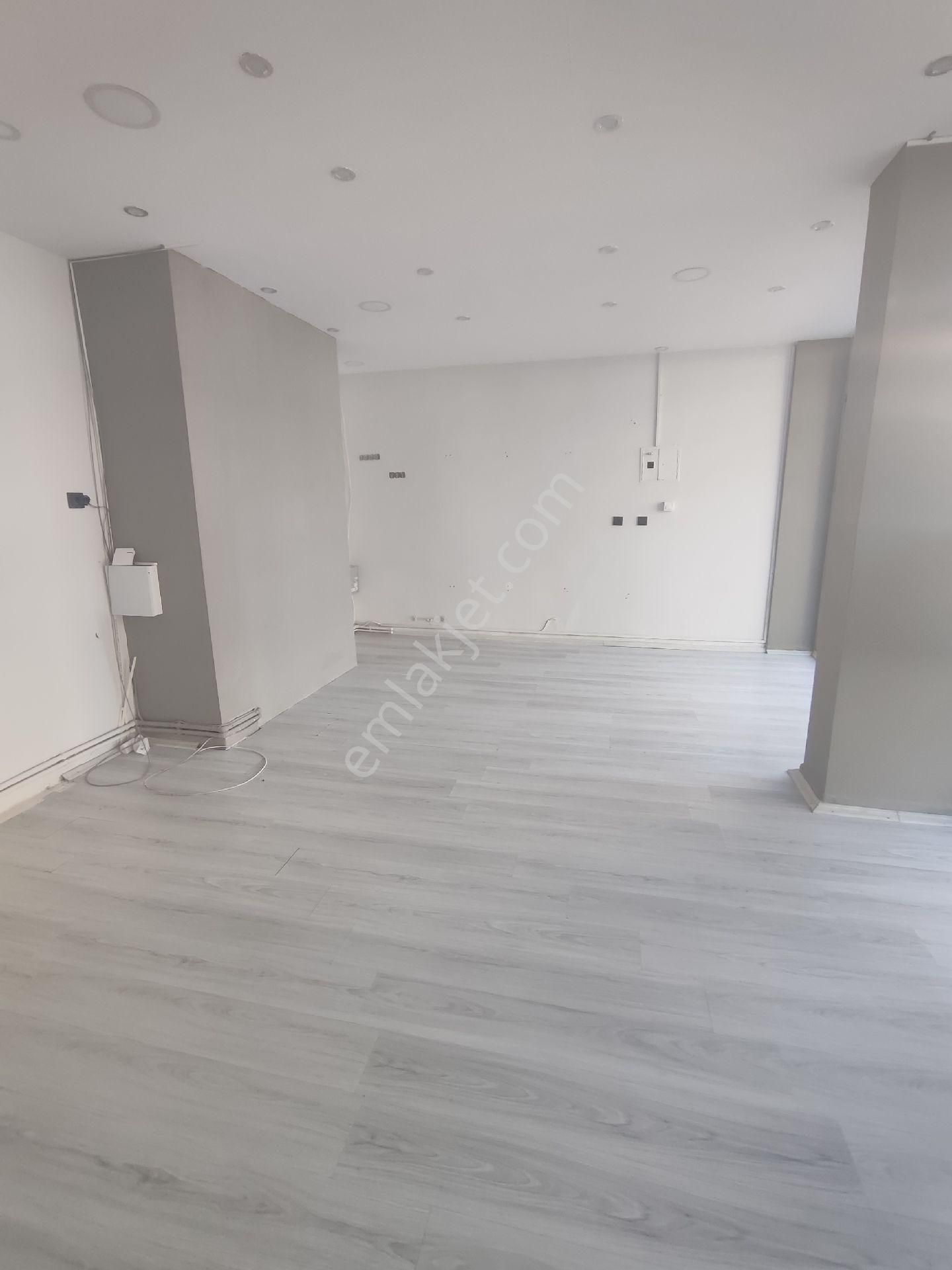 Kaan Emlak'tan Mehmetçik'te Bakımlı Kiralık Dükkan
