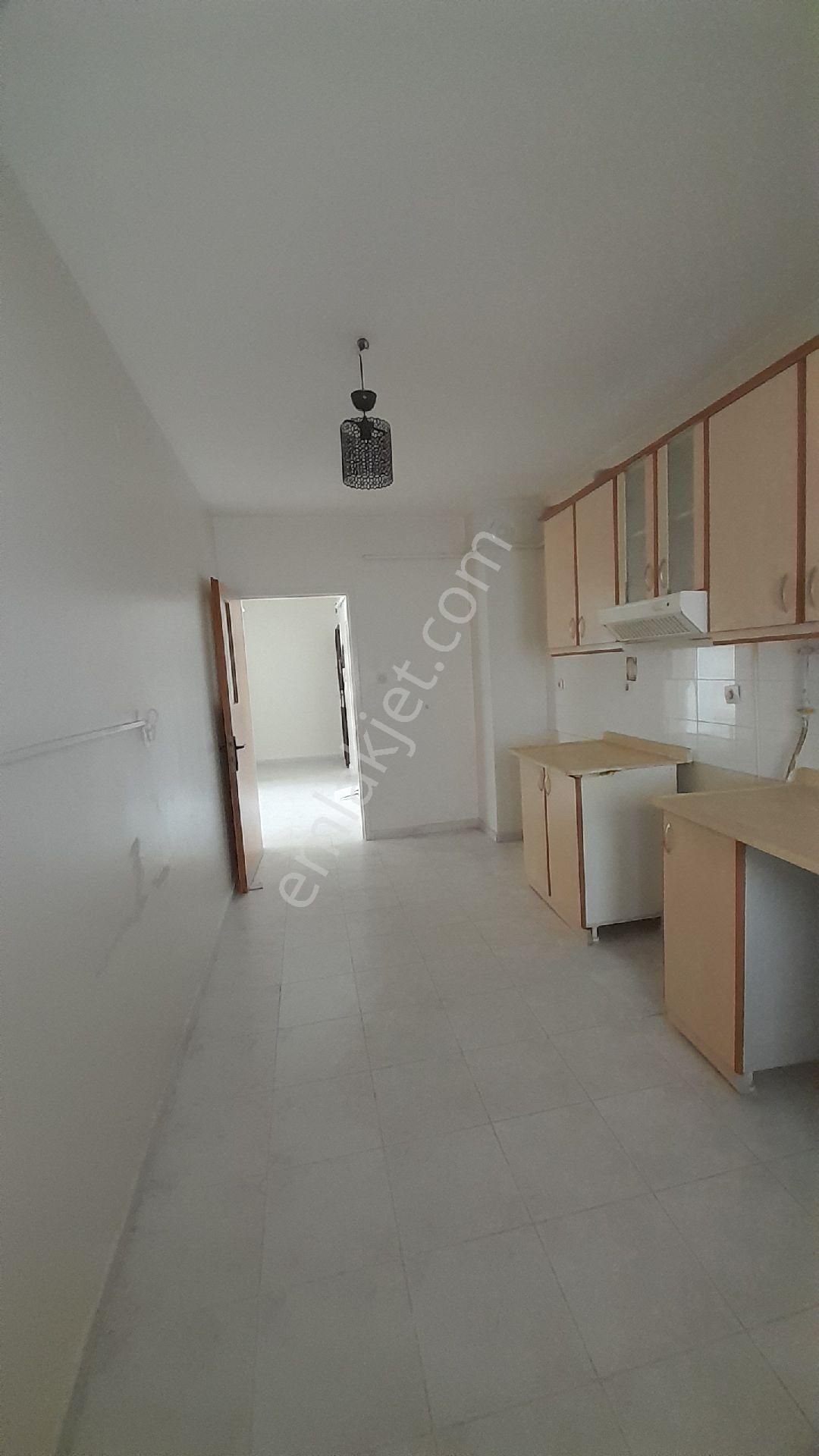 Beyazşehir Pazar Yeri Arkası Kiralık Güney Cephe