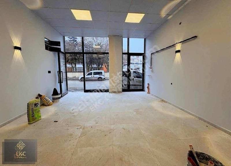Uluzafer Cd. Ziya Gökalp İlkokulu Karşısı Satılık Sıfır Dükkan