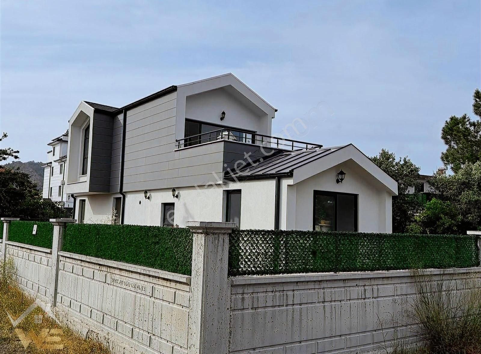 West'ten Cumhuriyet Mahallesi'nde Satılık Müstakil Loft Villa