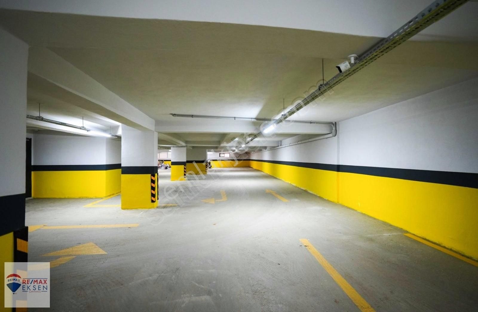 Beylerbeyi Vadi Mahâl'de Kapalı Otoparklı Satılık 3+1 Lüks Daire - Görsel 30