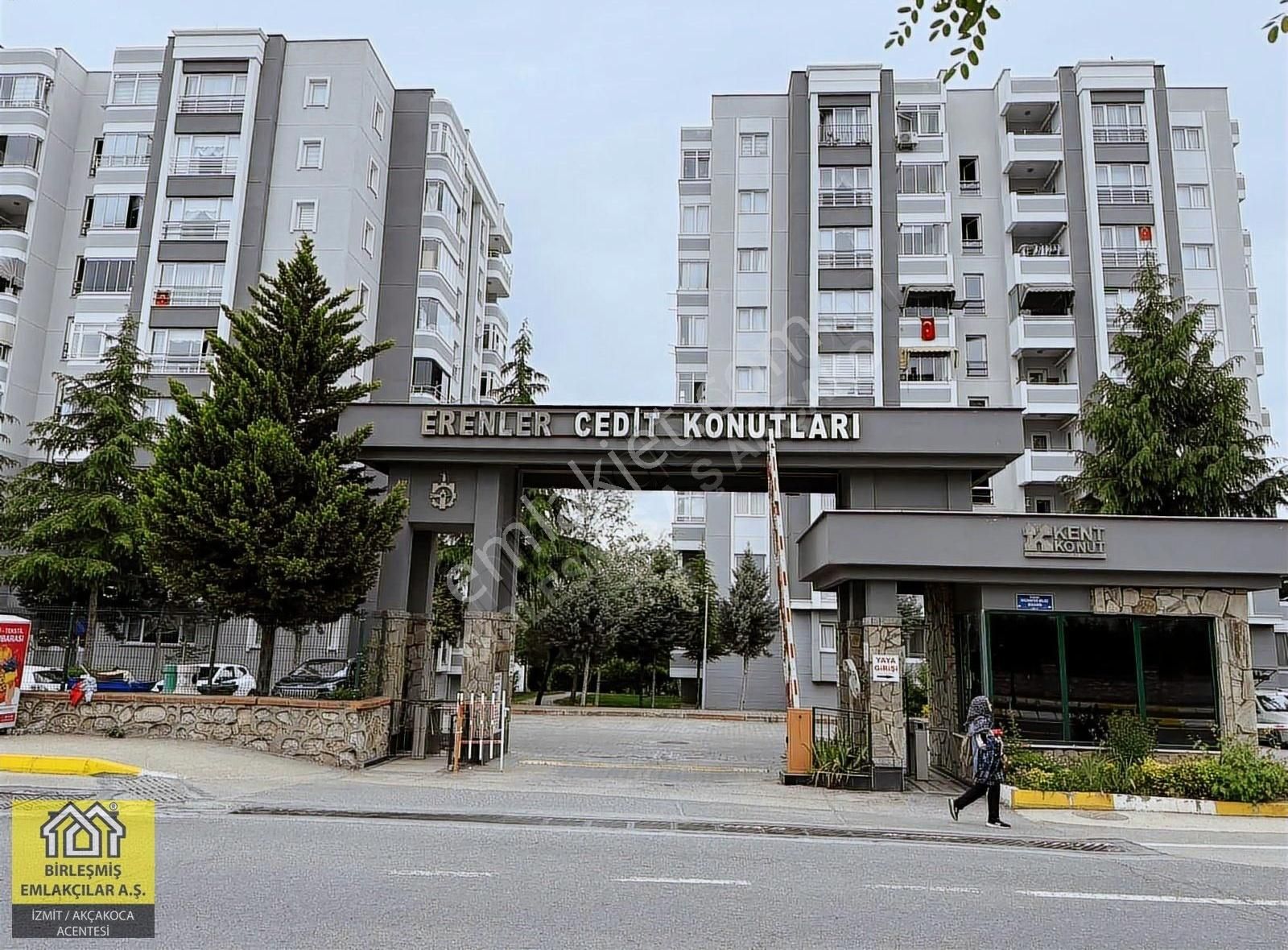 Erenler Cedit Sitesi Büyük Tip 2+1 105 M2 Satılık Daire