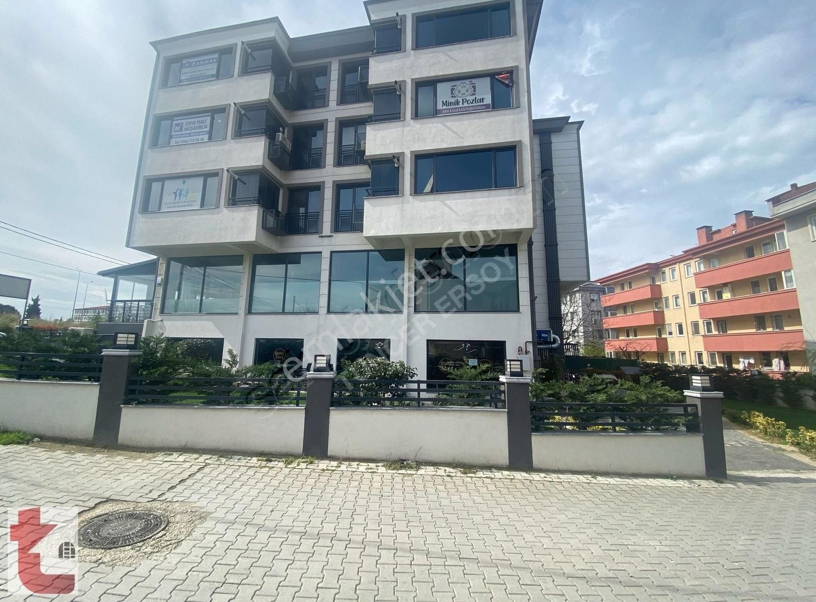 Bandırma Paşakonak'ta Kiralık İşyeri/ofis/büro