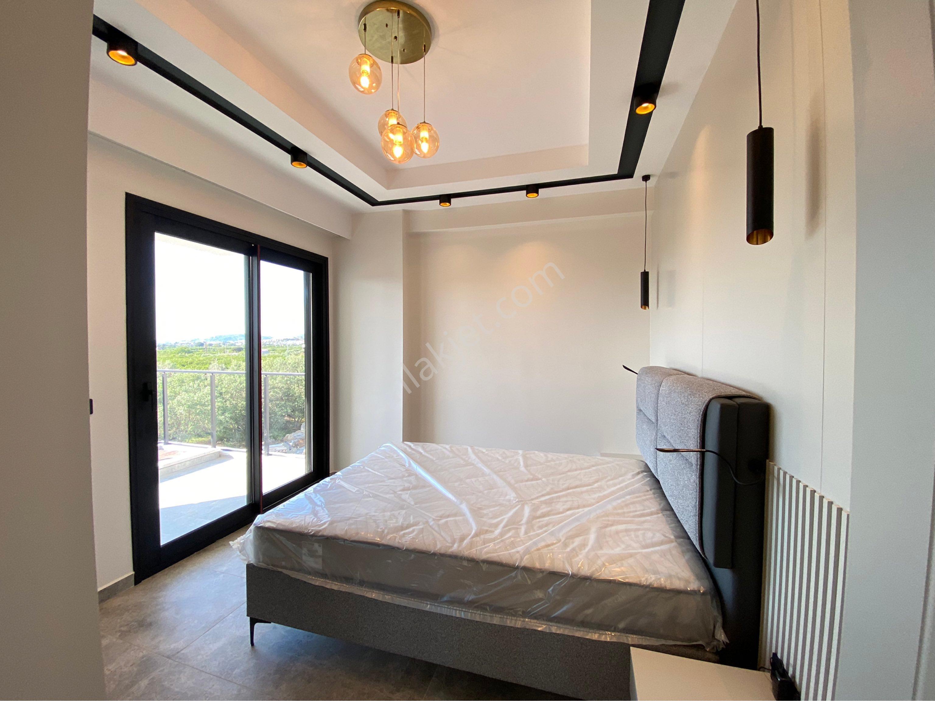 Kuşadasında 3+1 Sıfır Tek Müstakil Özel Havuzlu Özel Otoparklı Şömineli Villa - Görsel 21