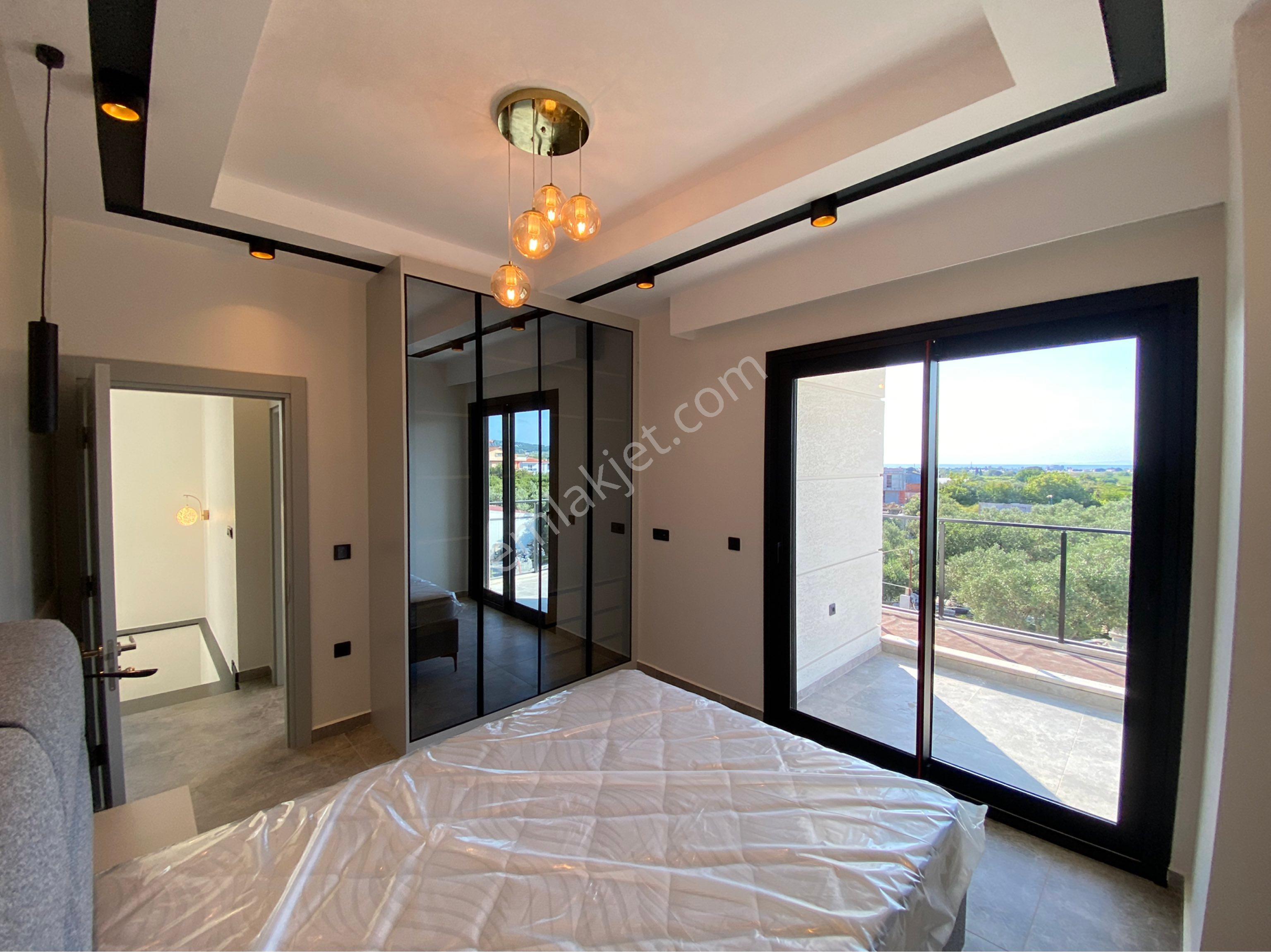 Kuşadasında 3+1 Sıfır Tek Müstakil Özel Havuzlu Özel Otoparklı Şömineli Villa - Görsel 22
