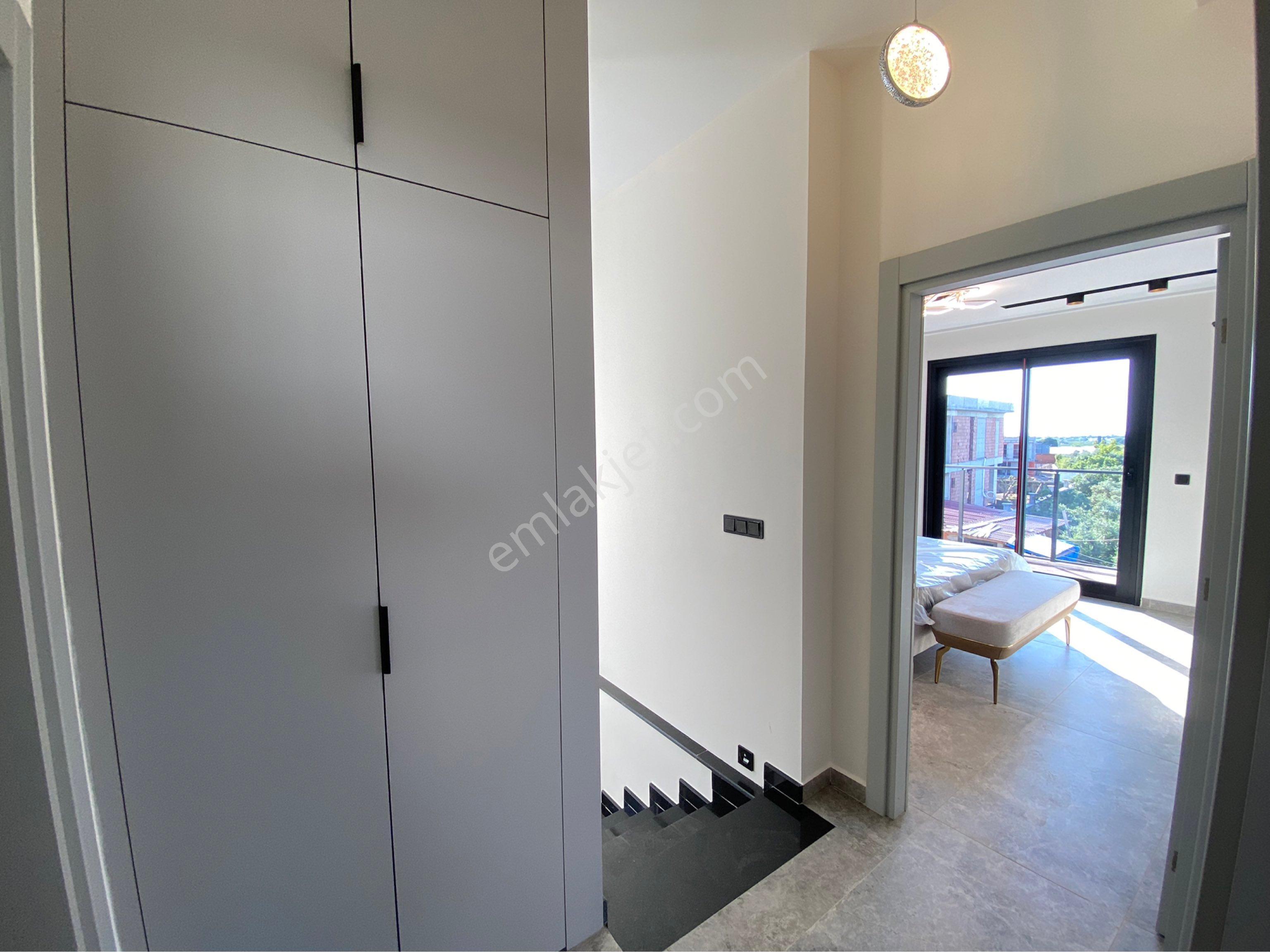 Kuşadasında 3+1 Sıfır Tek Müstakil Özel Havuzlu Özel Otoparklı Şömineli Villa - Görsel 20