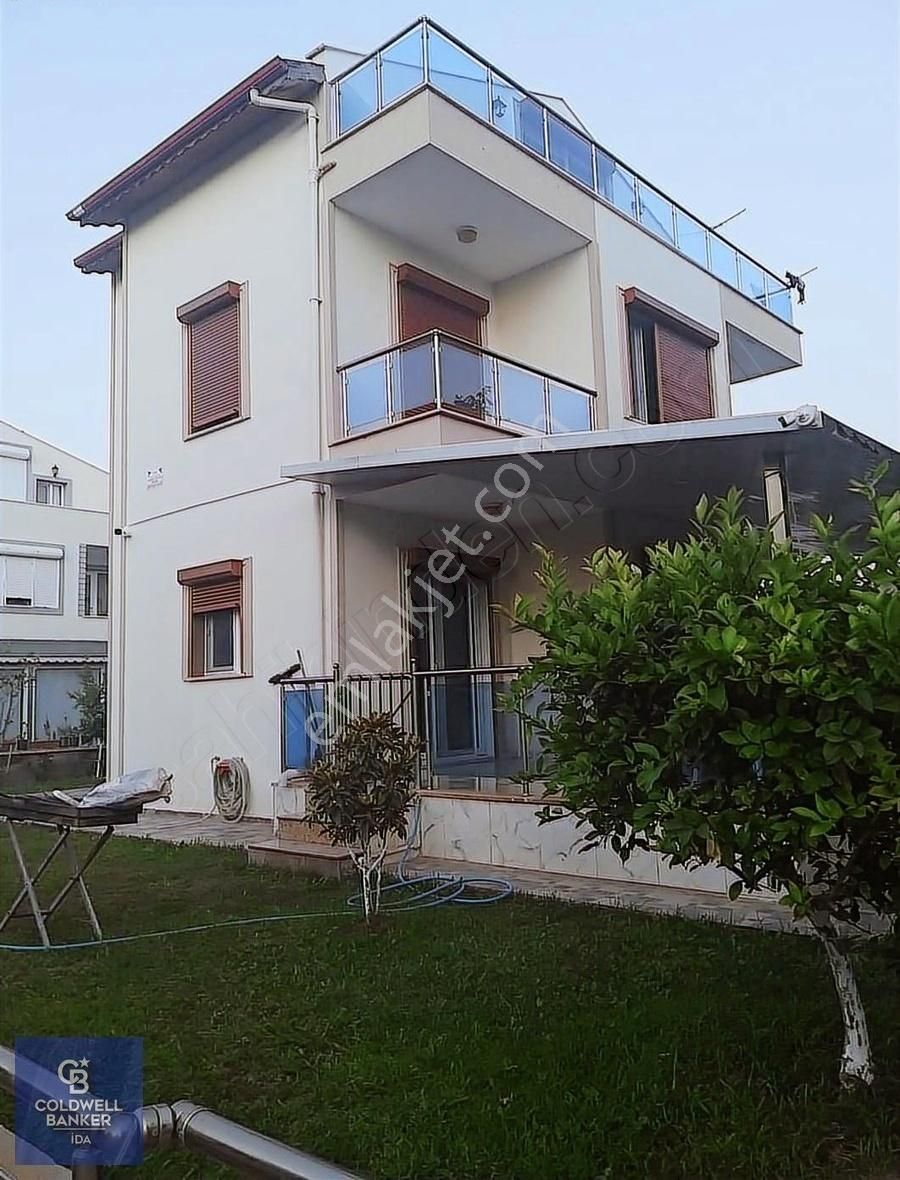 Ayvalık Altınova Yorgun' Da Tam Müstakil Satılık Villa
