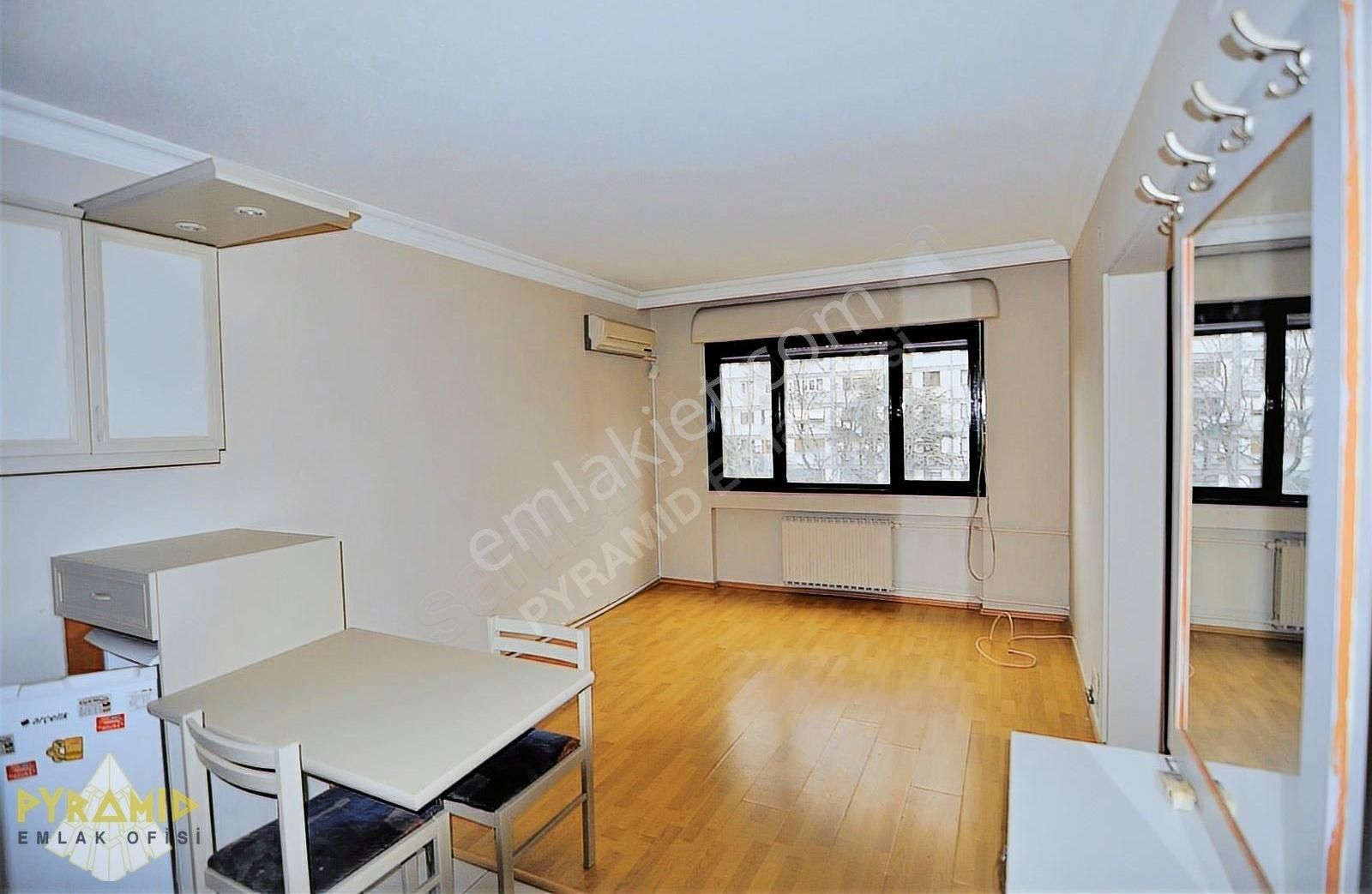 Pyramıd'den Ataköy 9. 'da A Bloklarında Satılık 1+1 Daire