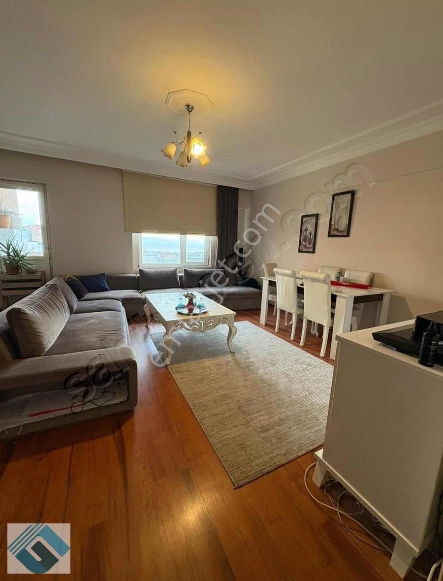 Beylikdüzü Velittin Küçük Sitesi Acil Temiz Satılık 2+1 Daire