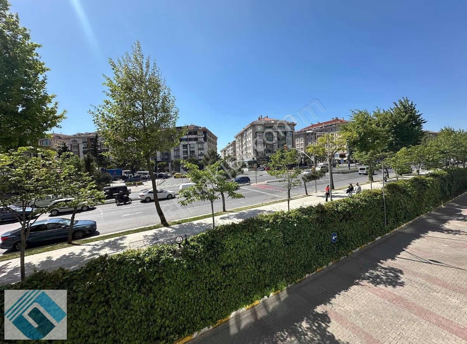 Parlamenterler Sitesi Kare Blokta Satılık Temiz 3+1 Daire