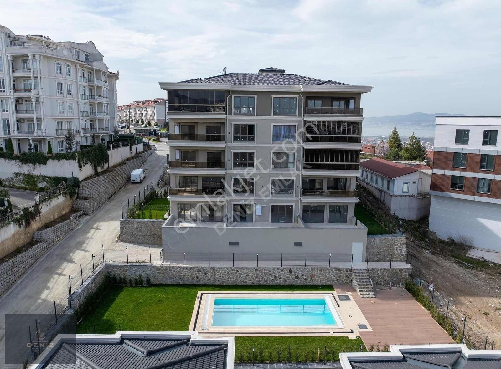 Başiskele Mahall Yuvacık 1'de Satılık 3+1 Dubleks Daire!