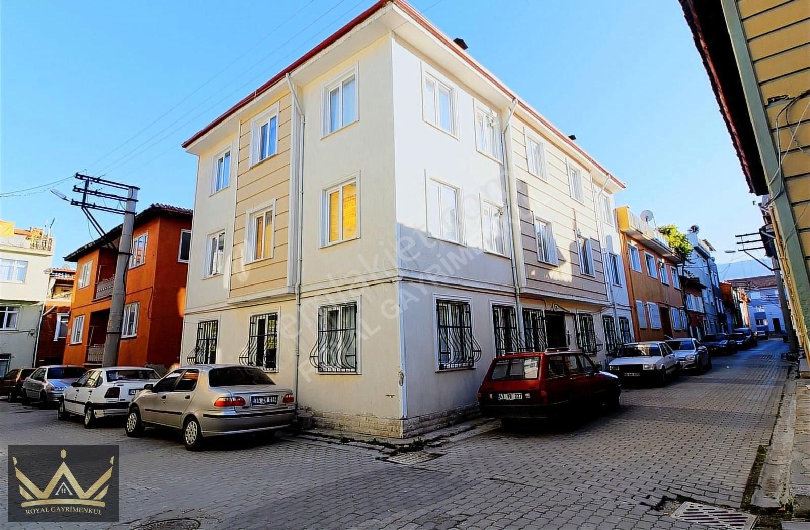 Royal'den Belediye Arkası Merkezde Kiralık 1+1 Eşyalı Daire
