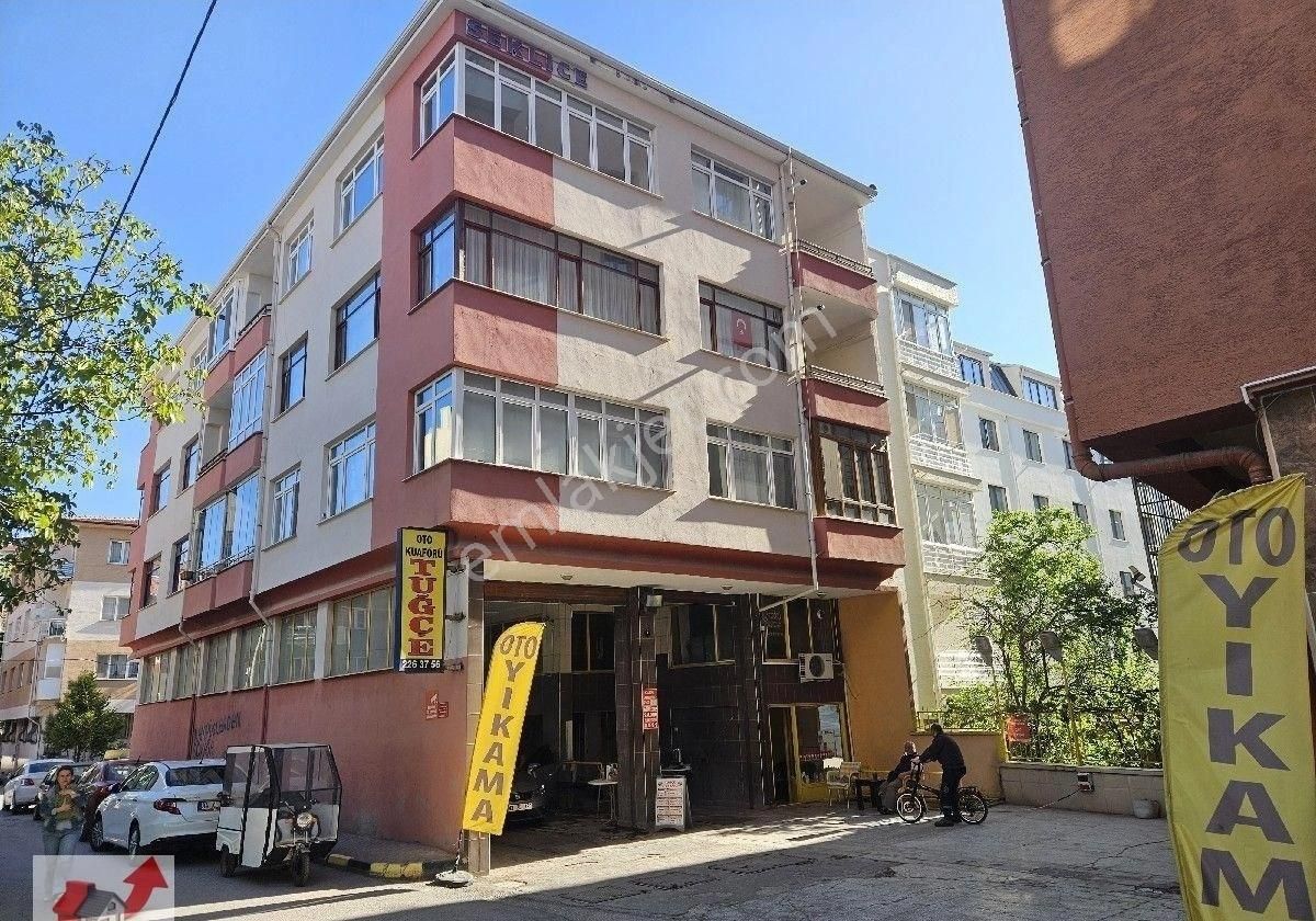 Dönertaş Emlaktan Vişnelik Mah.kiralık Oto Yıkama Ve Kuaför