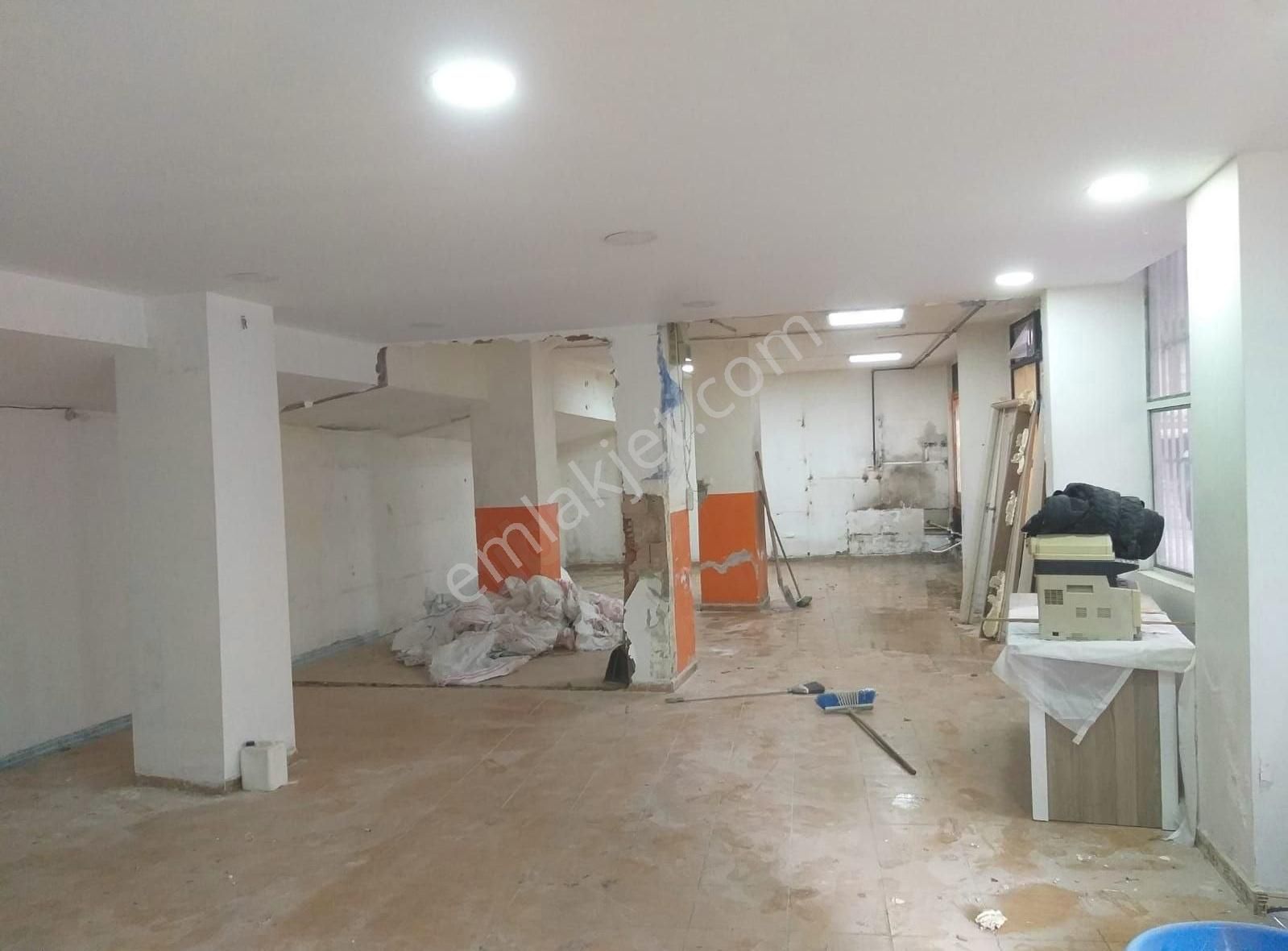 Mir Emlak Ve İnşaattan Satılık 120 M2 Düz Ayak Dükkan