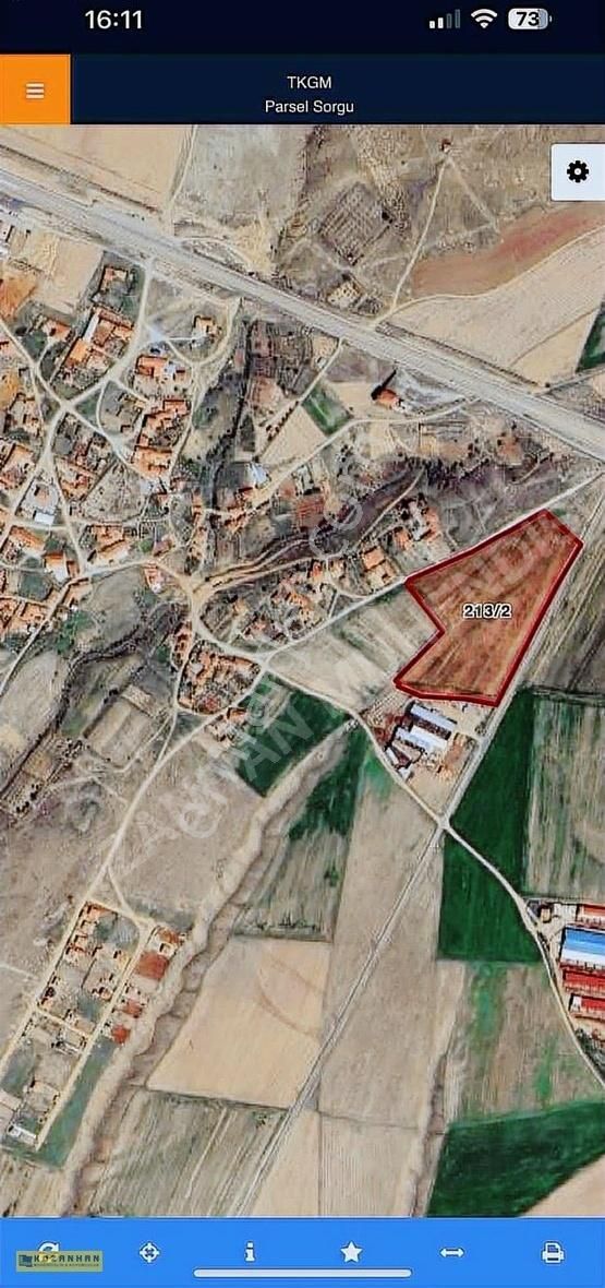 İnaç Köyünde Yarısı Köy İçi İmarlı Tarla