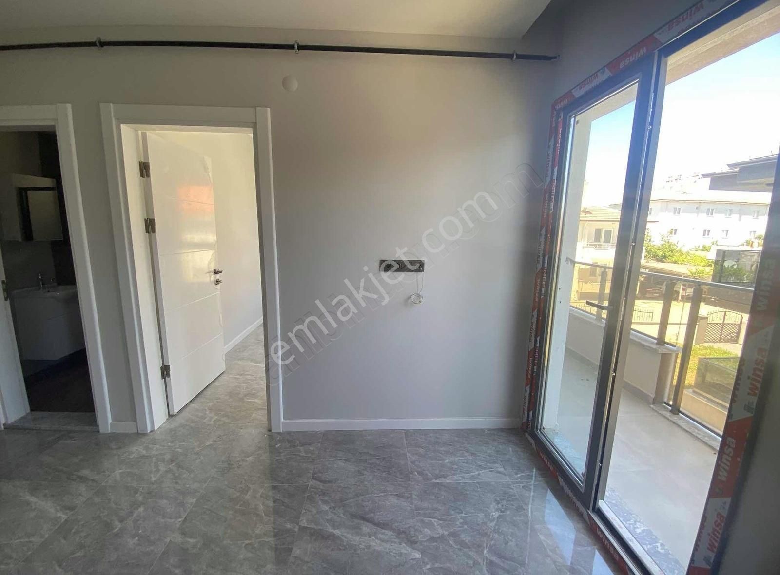 Ula Çarşıya Yakın Lüx 1+1 Satılık Daire