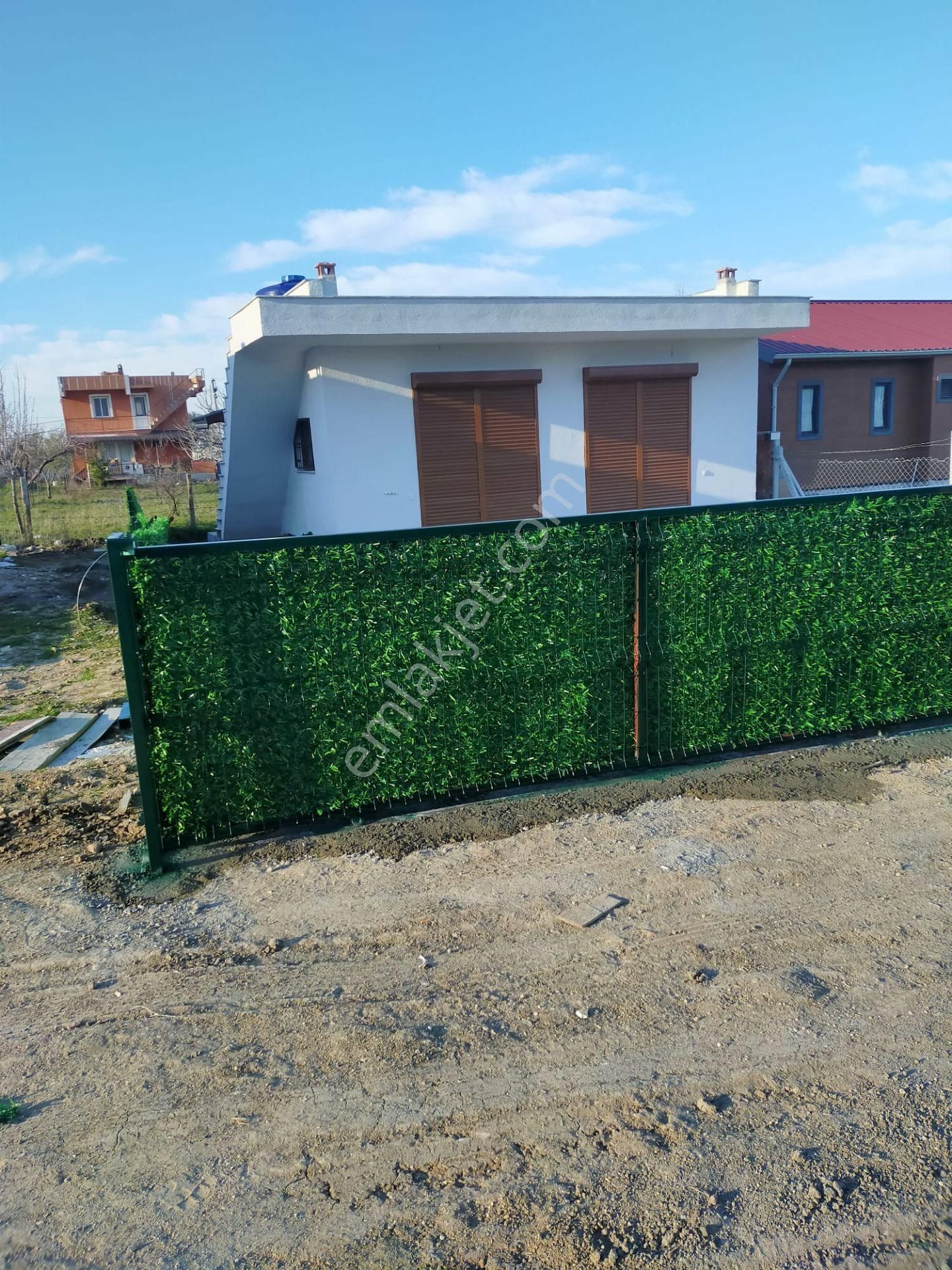 Yenifoça Gencerlik Mevkiinde 1+1 Kiralık Müstakil Yazlık Ev