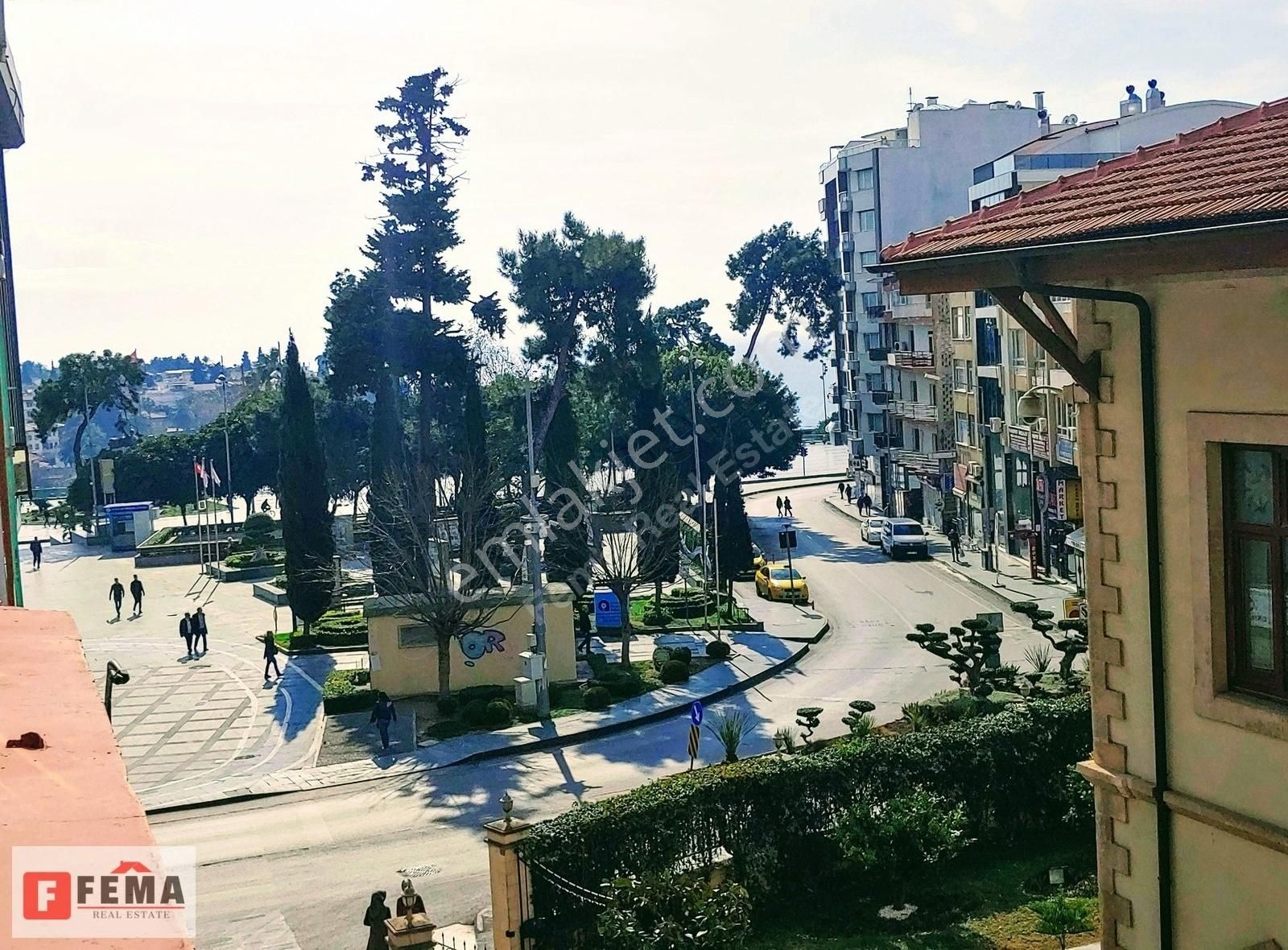 Şehrin Merkezinde Aynı Katta Satılık 4 Adet İşyeri Ofis 300 M2