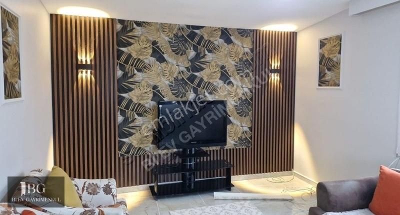 Bi'ev Gayrimenkul'den Ozanlı Köyünde Satlık Bağevi