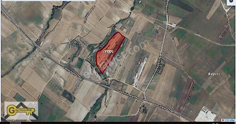 Kırklareli Vize'de Evrenli Köyü Yerleşime Komşu 300m2 Acil Stlk