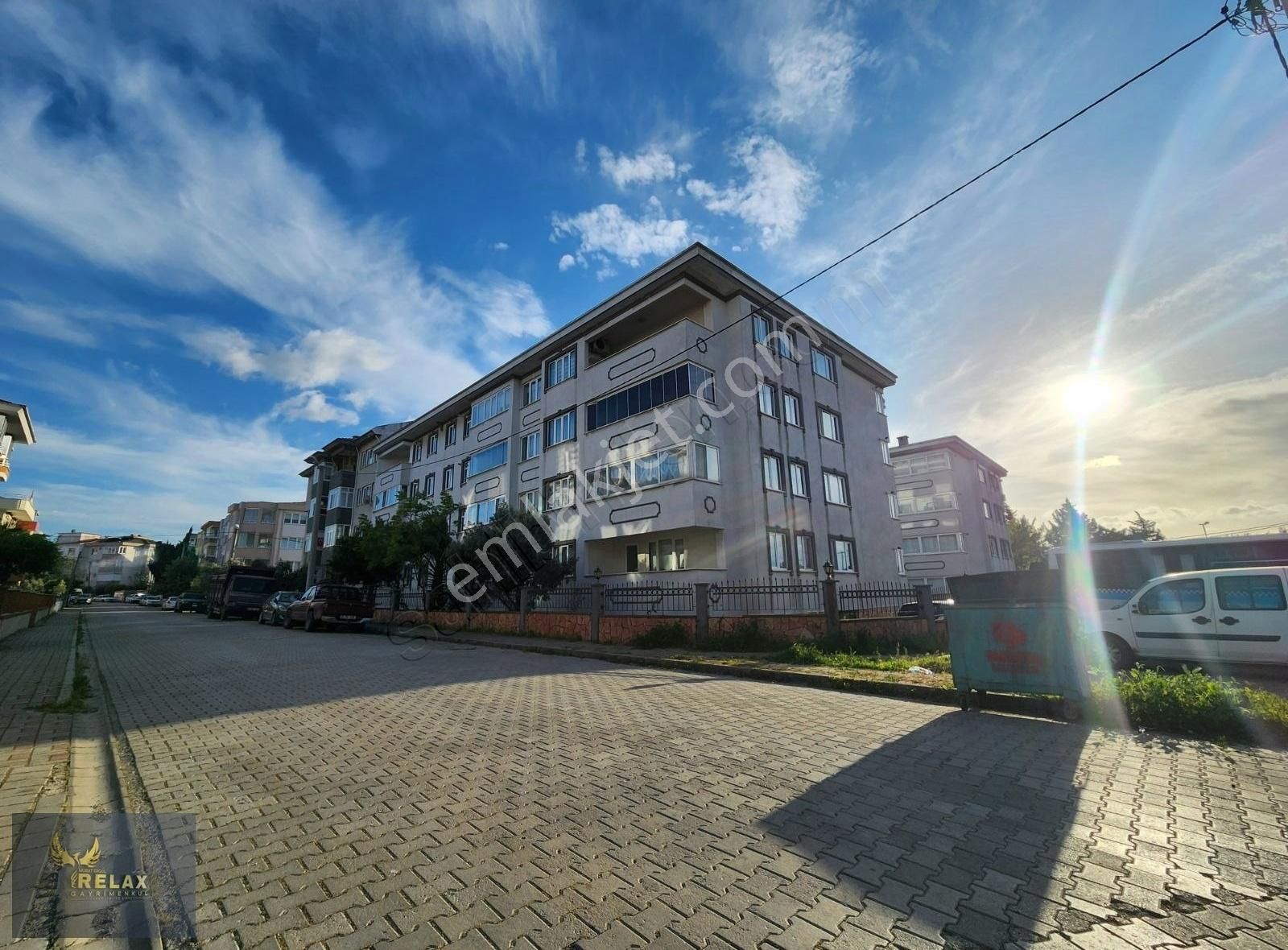 İhsaniye Mah Kapalı Pazar Karşısı 3+1 Satılık Daire