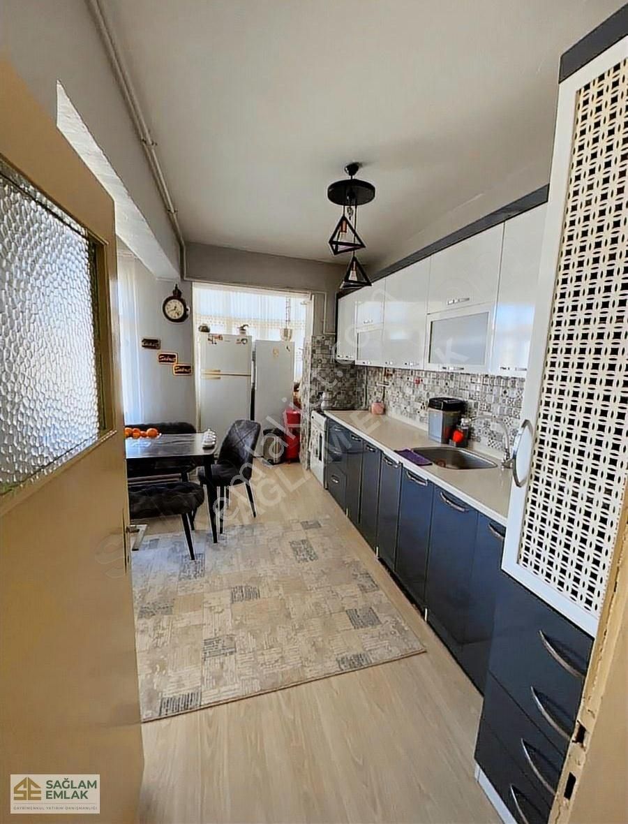 Merkezi Konumlu Aile Binasında Ful Bakımlı 3+1 Kiralık Daire