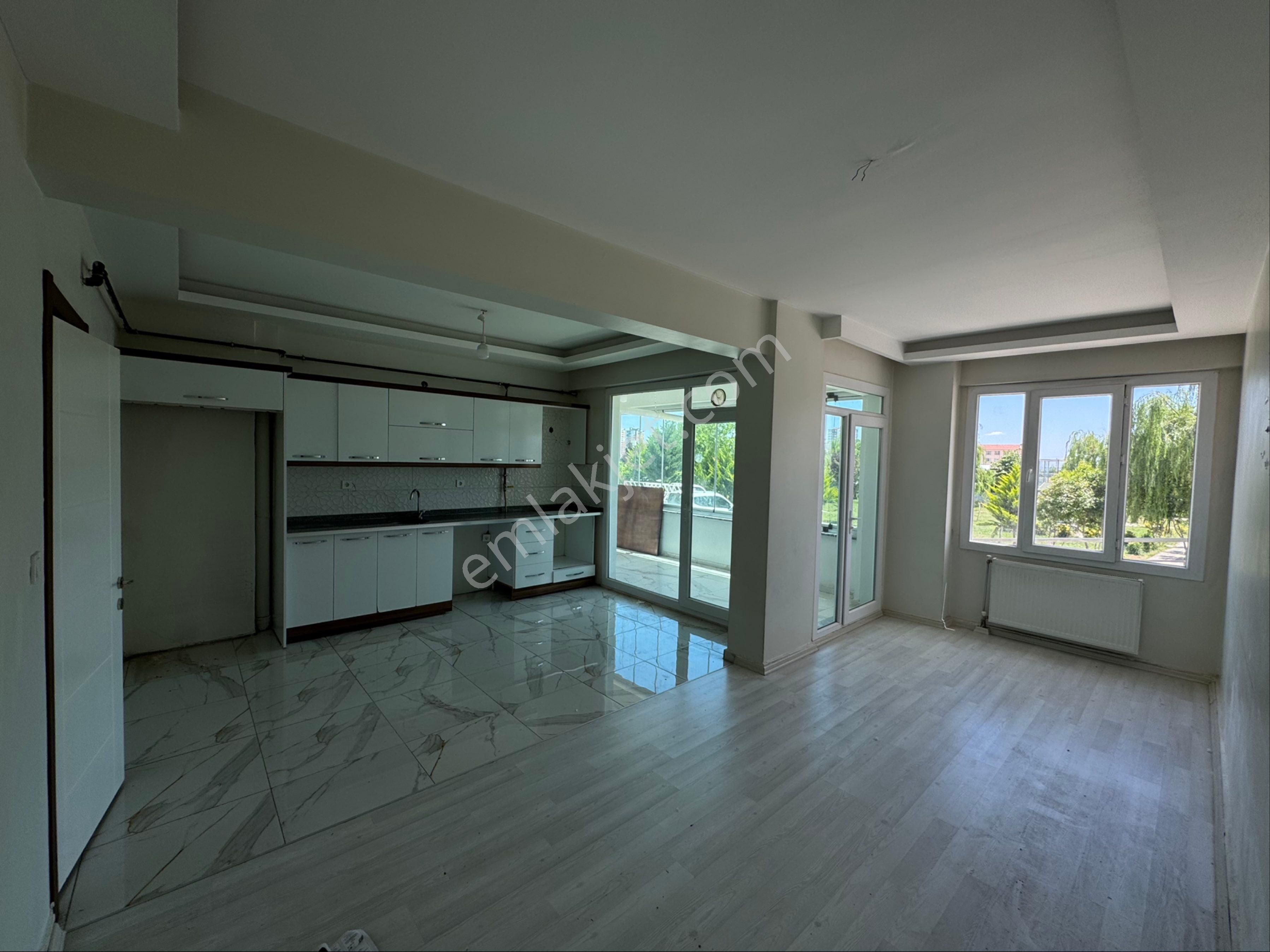 Fuar Alanı Yanı Kiralık 3+1 Daire