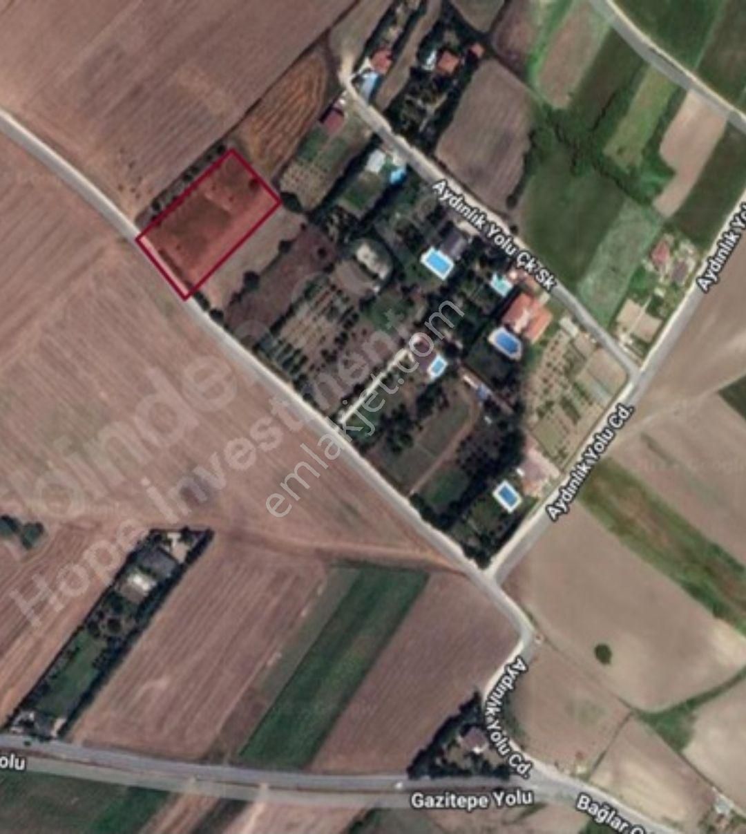 Silivri Gazitepede Vilların Bitişiginde Satılık Arsa