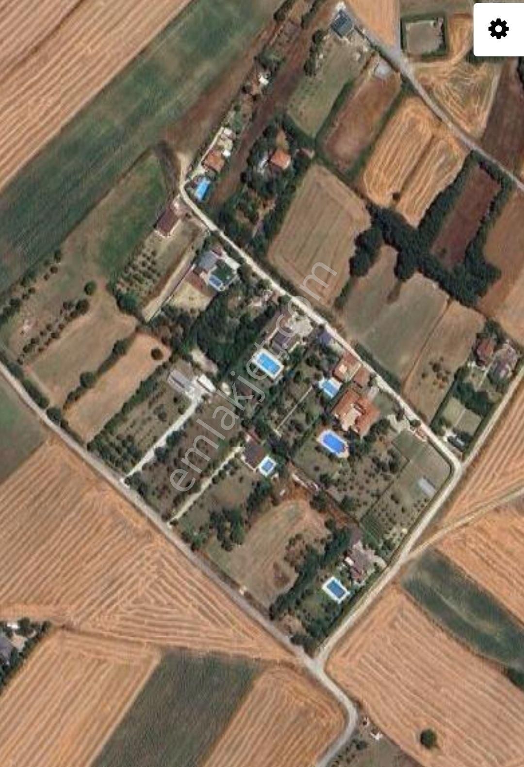 Silivri Gazitepede Vilların Bitişiginde Satılık Arsa - Görsel 2