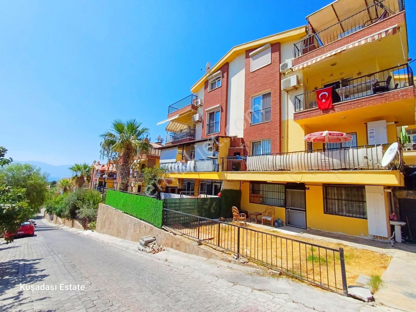 Yenilenmiş 4+2 Deniz Manzaralı Villa