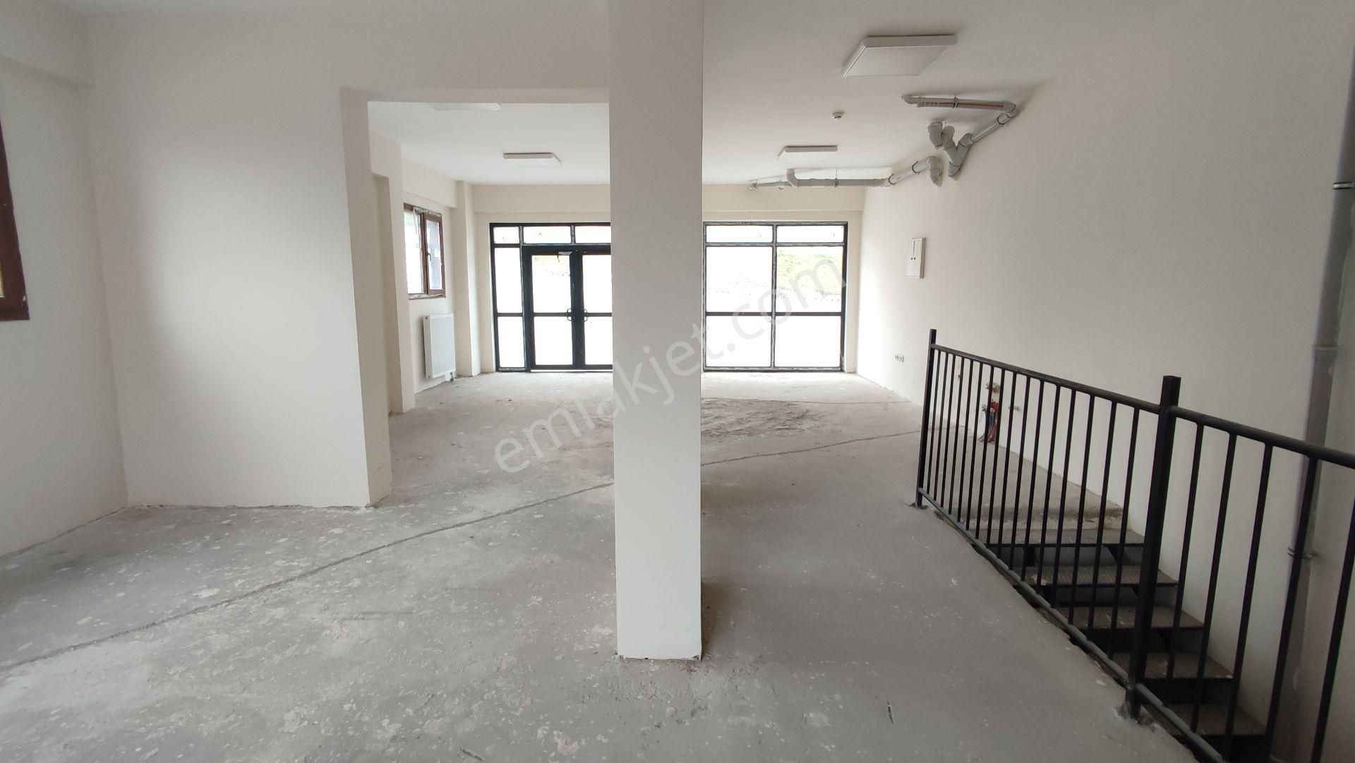 Re/max İnci'den Gaziosmanpaşa Toki'de 175m2 Kiralık Dükkan