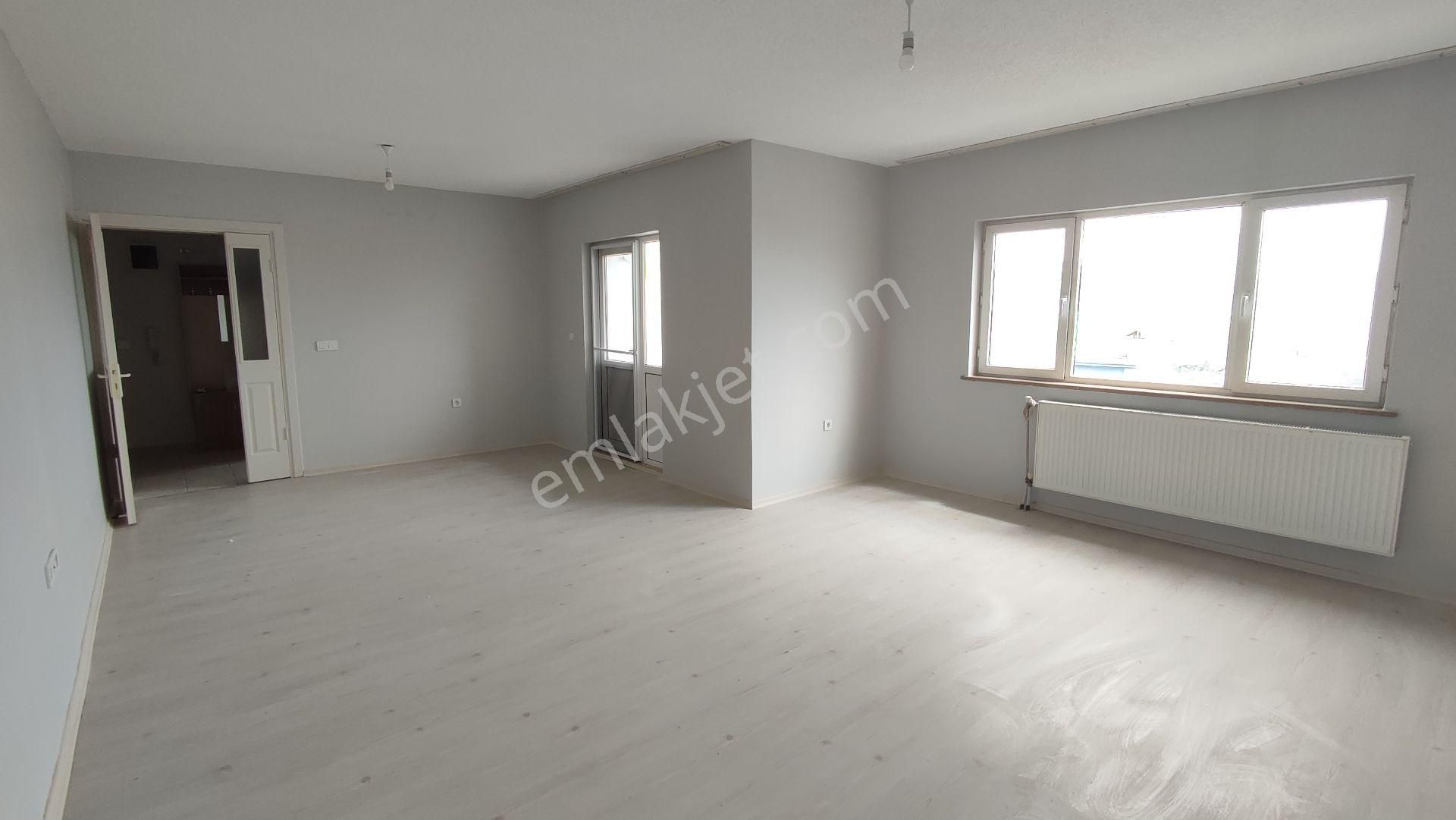 Re/max İnci'den Toki Yenimahalle'de Kiralık 3+1 Geniş Daire