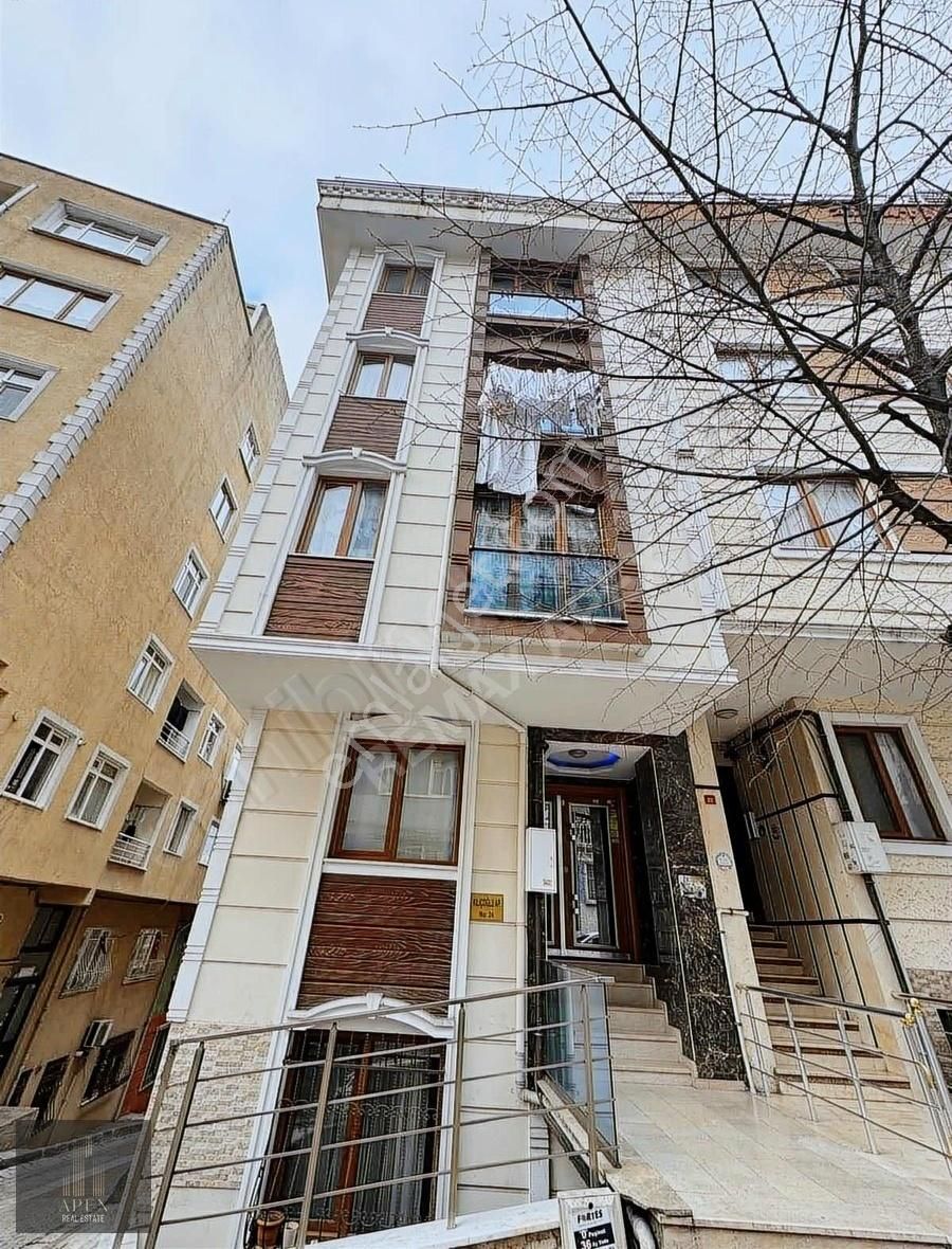 4.levent Emniyetevler'de Metroya Yakın 2+1 Satılık Fırsat Daire