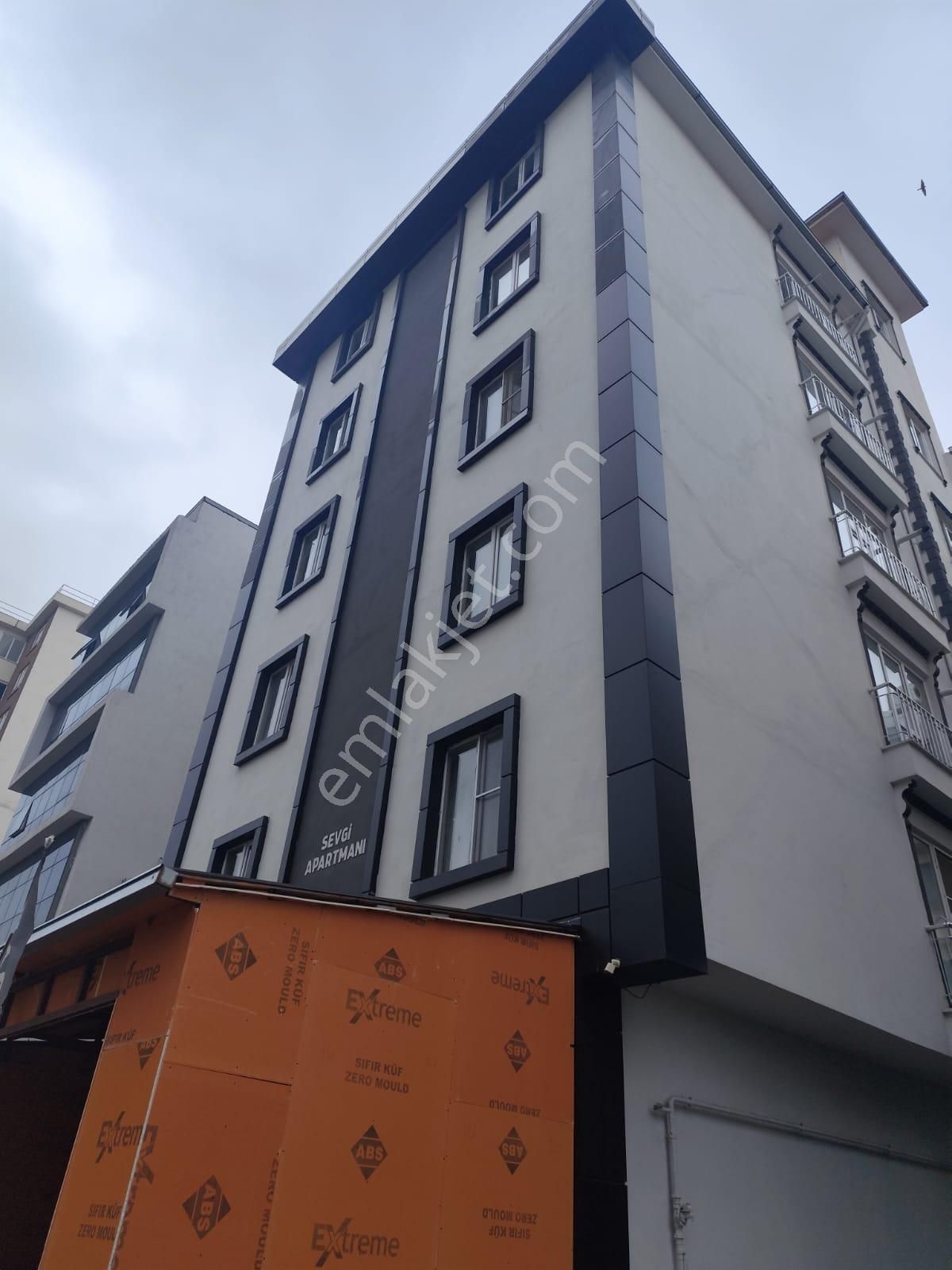 K.maraş Yunus Emre Mahallesinde Satılık 1+1 Eşyasız Daire